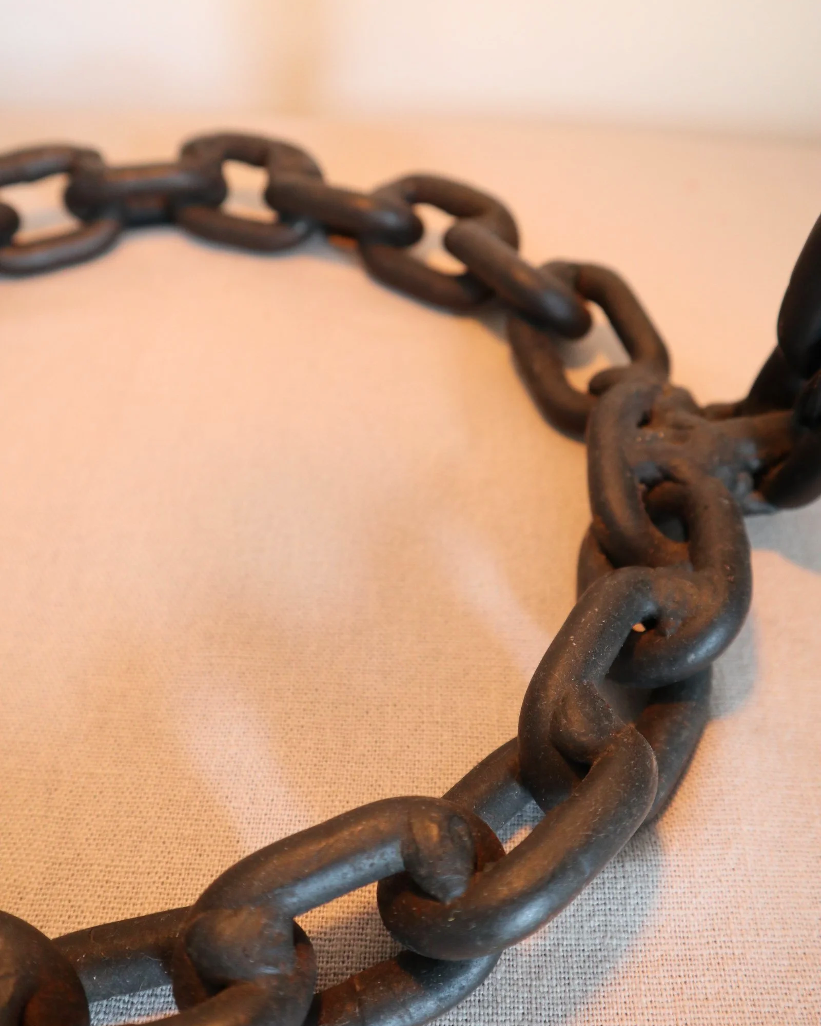 Brutalist large and heavy welded chain lamp. Unknown age.