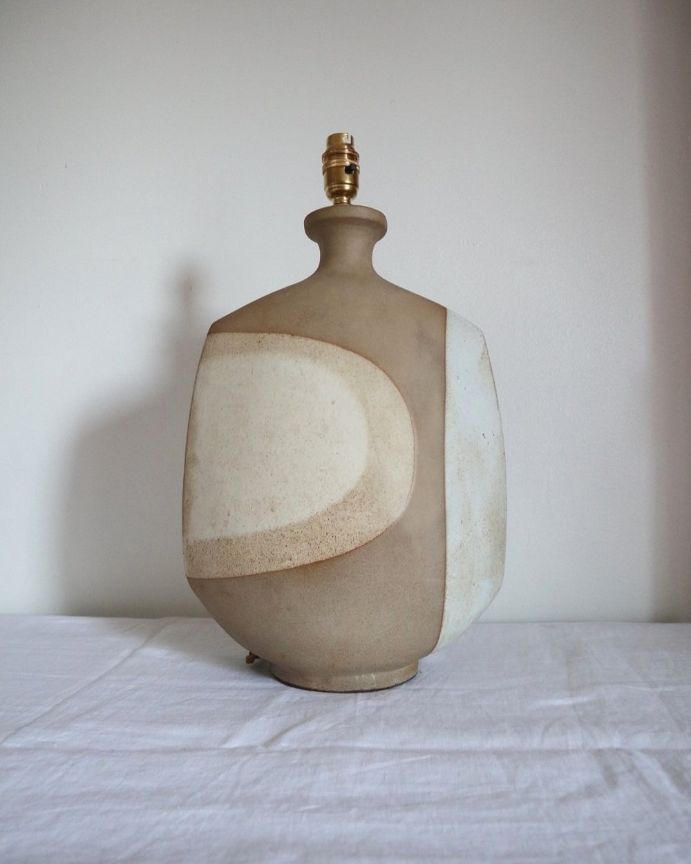 Large mid century sculptural 'Nanceddan' Tremaen ceramic table lamp by Peter Ellery, Cornwall. Circa 1970s.