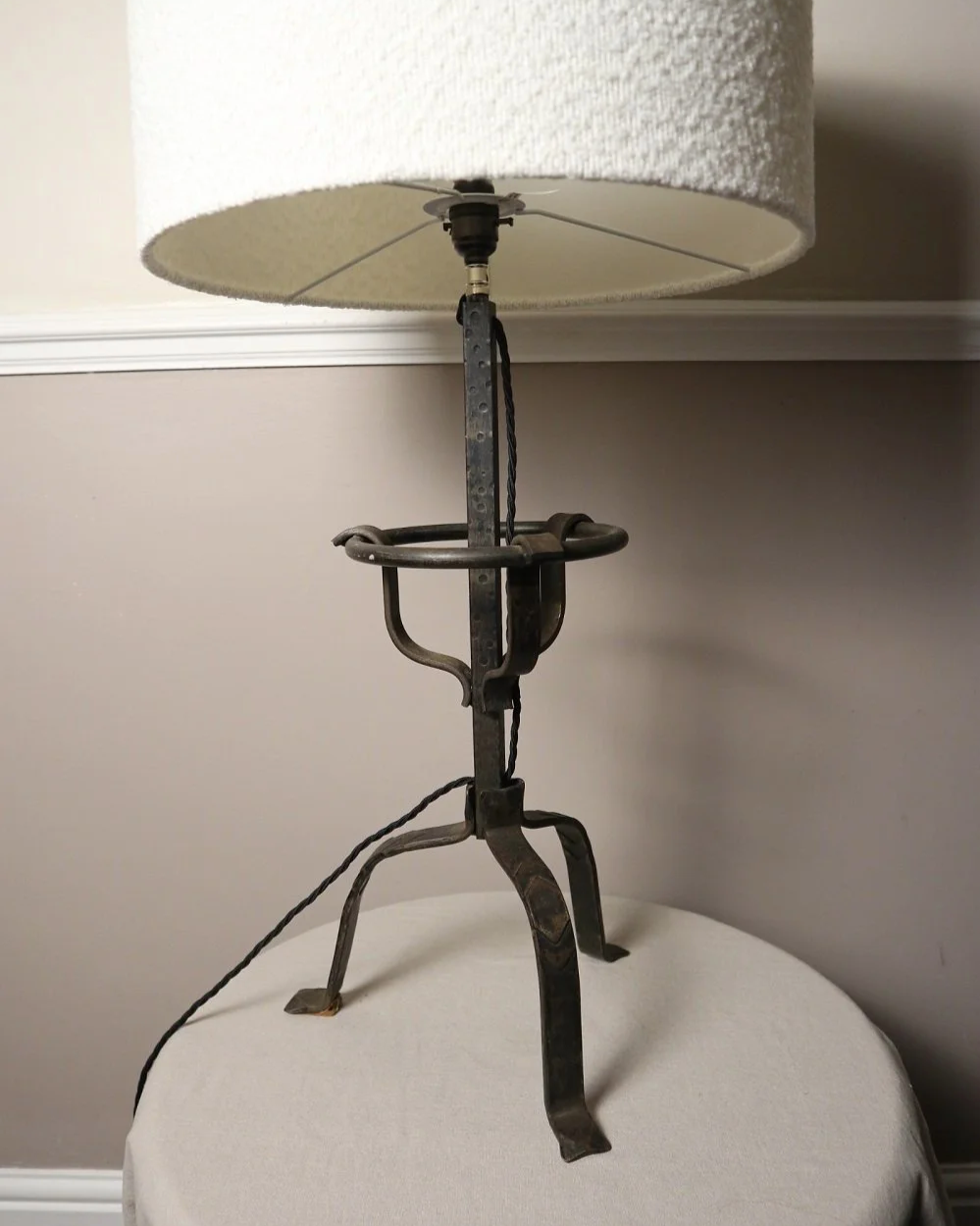 Large Brutalist wrought iron tripod lamp from the Netherlands, 1960s.