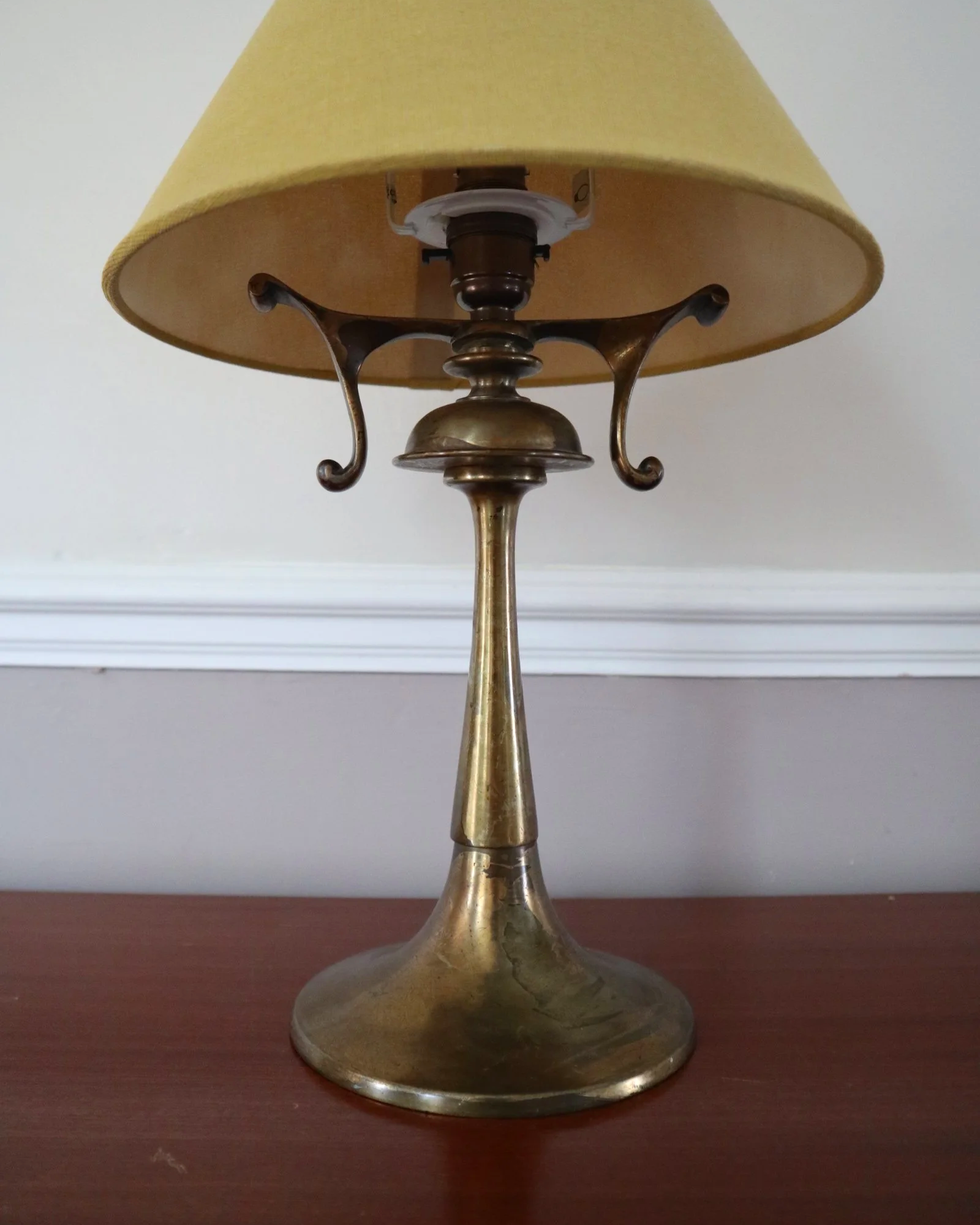 Pair of elegant Art Nouveau style heavy brass table lamps.