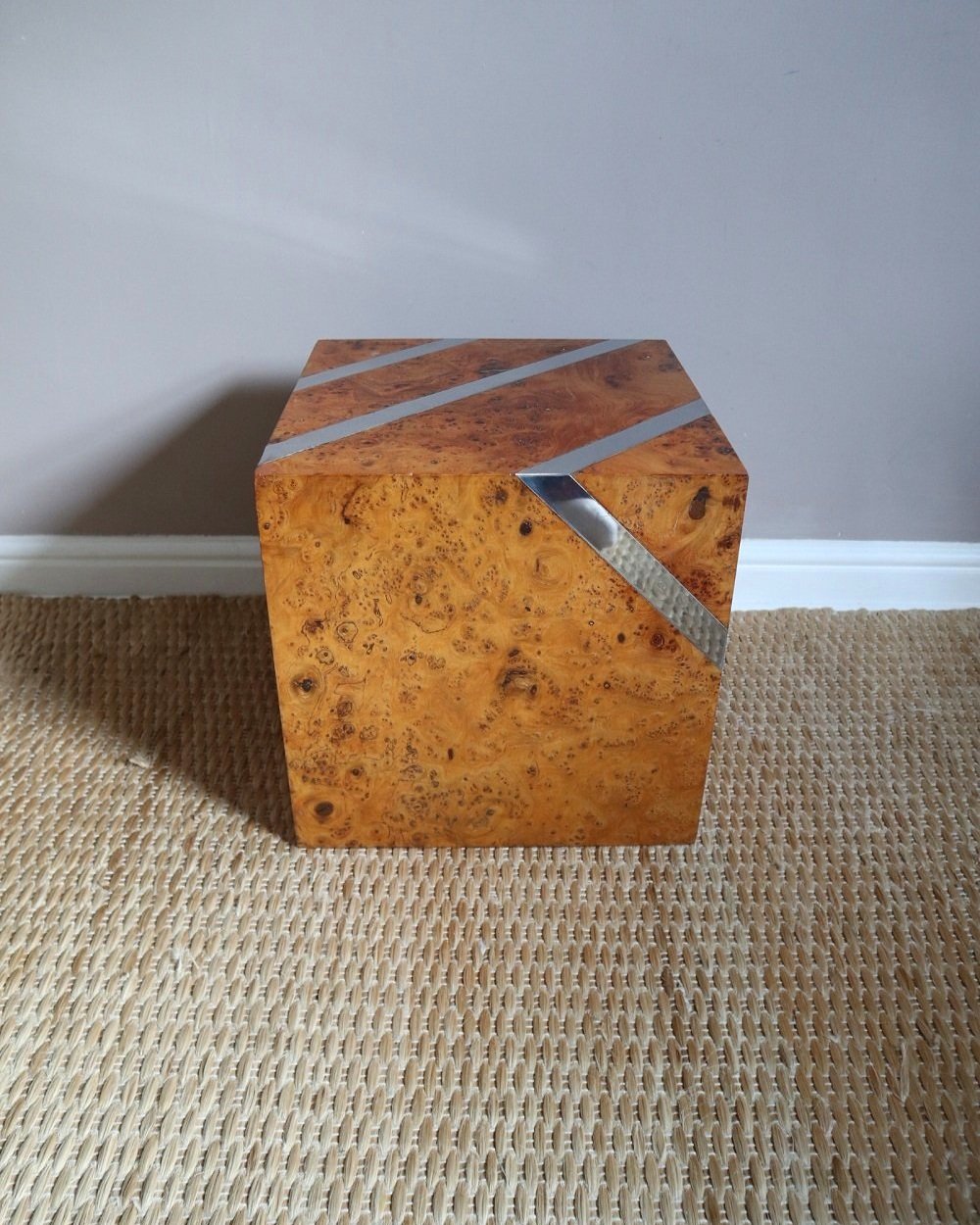 Mid century modern Italian style burr and steel cube side table in the style of Willy Rizzo, circa 1970s.