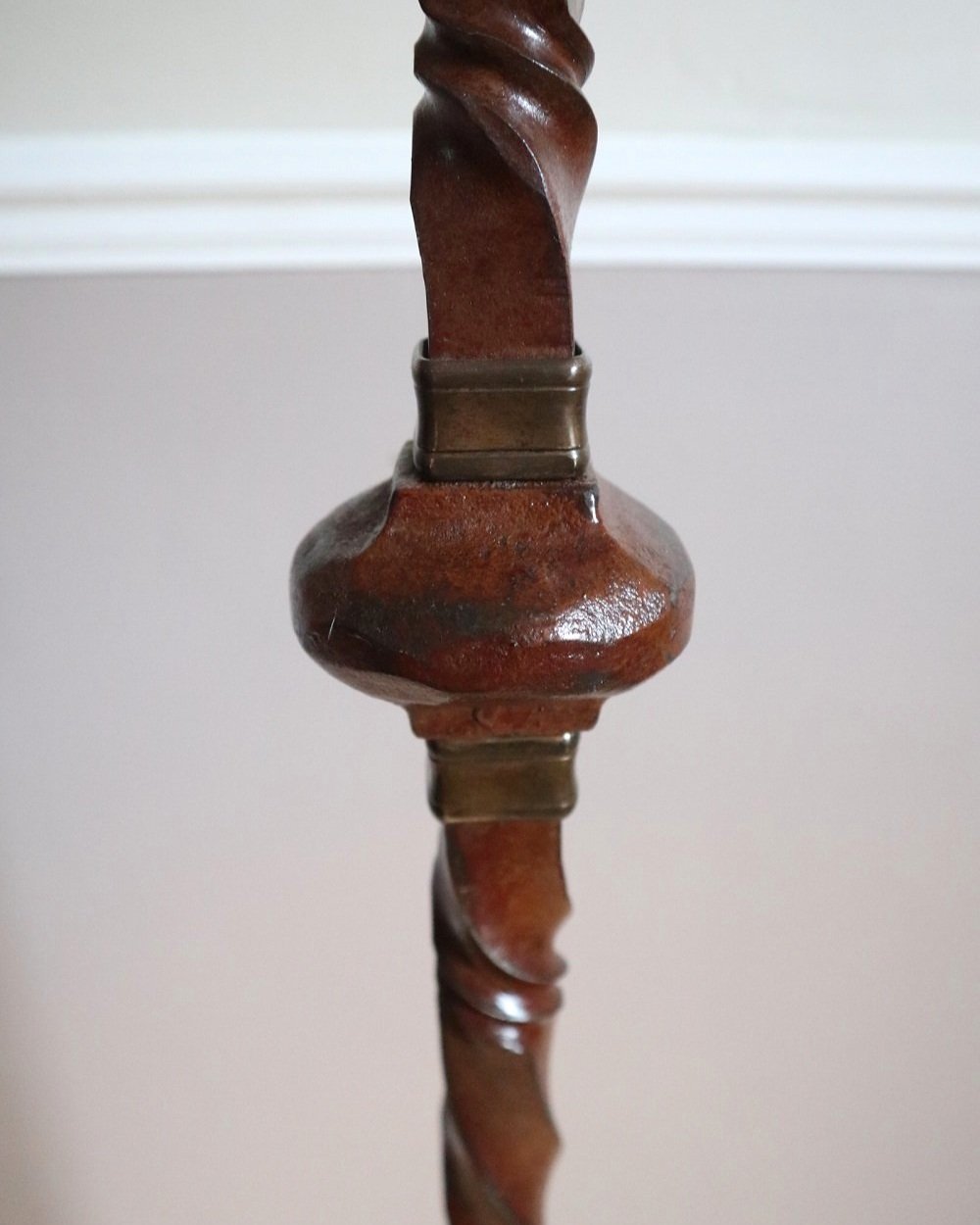 Brutalist French heavy wrought iron floor lamp in the style of Ateliers de Marolles, circa 1950s.