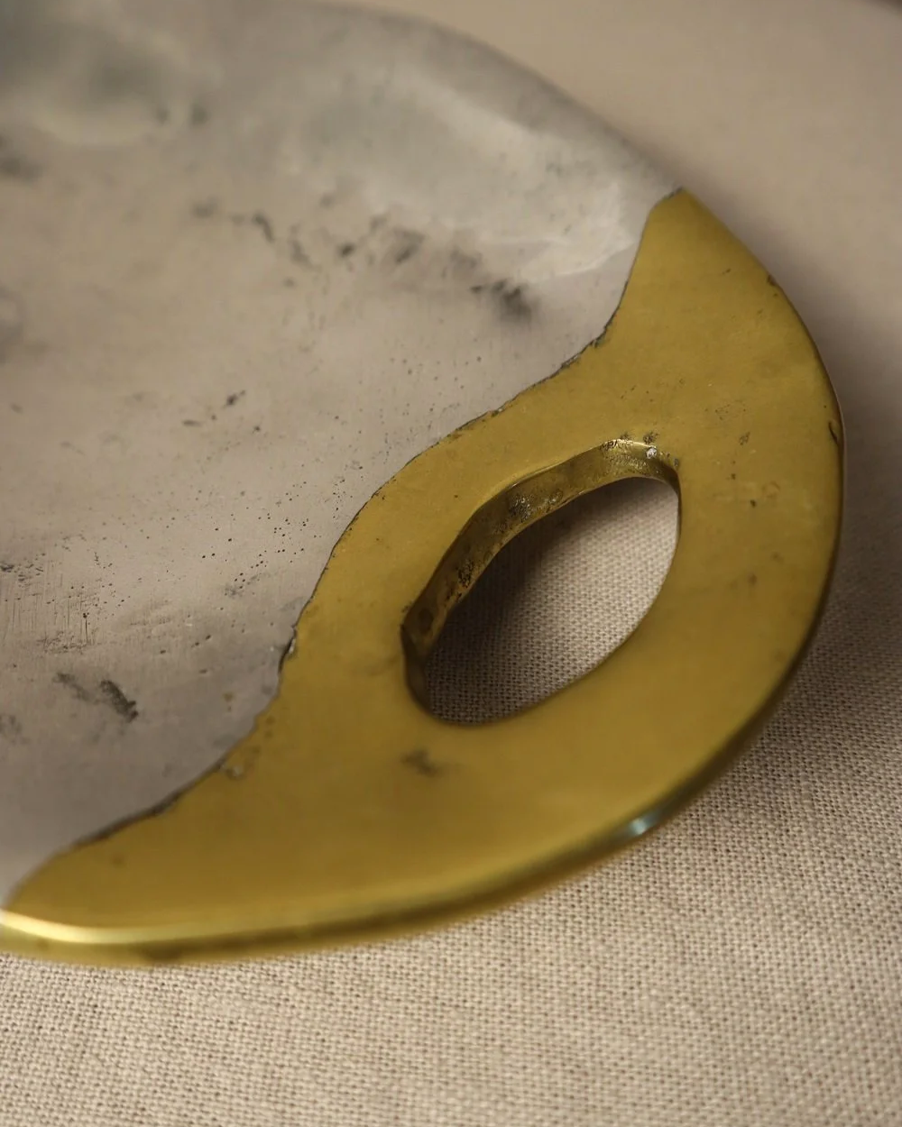 Brutalist heavy cast aluminium and brass decorative shallow bowl /dish by David Marshall, circa 1970s.
