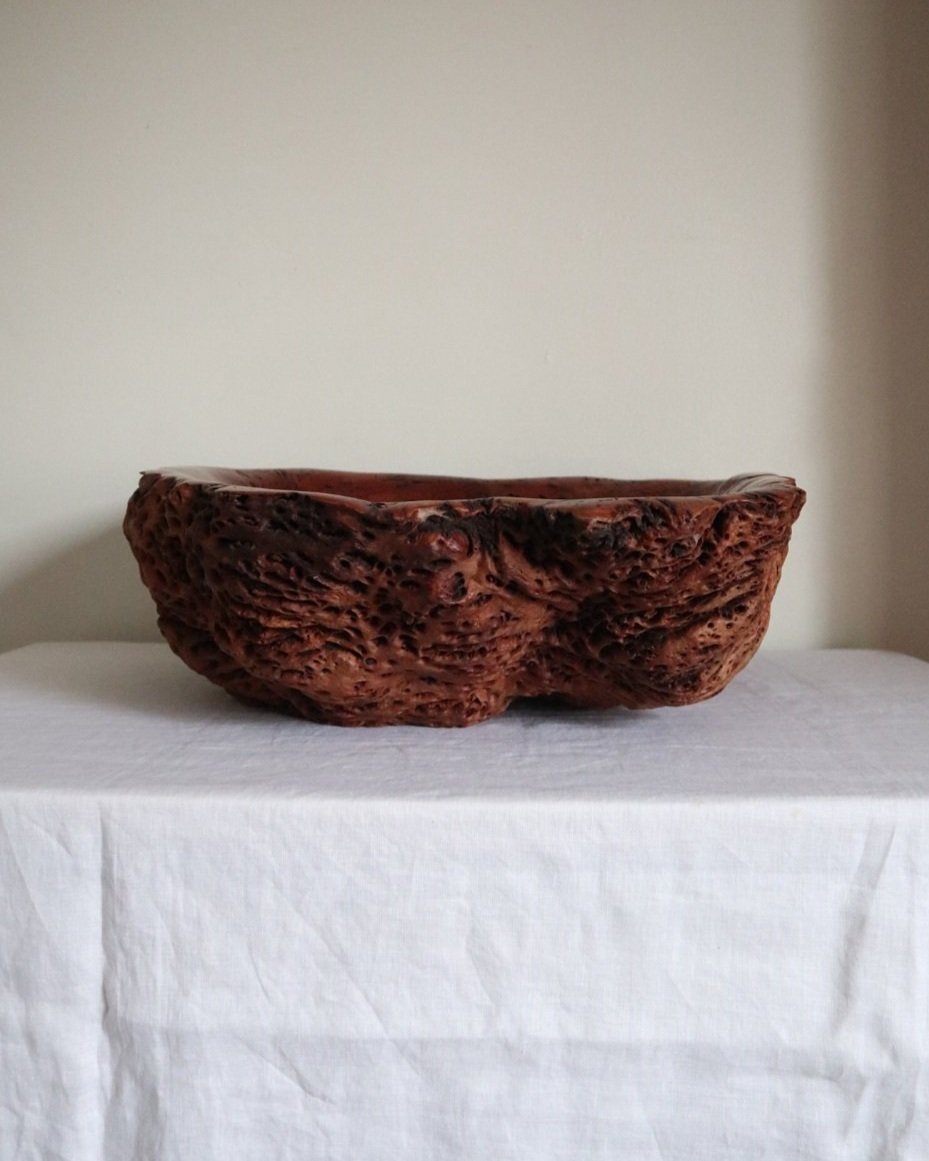 Large Australian hand carved red gum burl wood centrepiece bowl with polished centre and organic naturalistic outside. Signed 'M Bailey' and original Merv Bailey sticker to base.