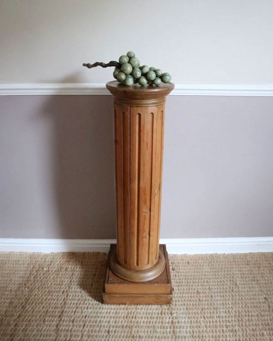 Vintage Hollywood Regency style wooden fluted column display plinth.