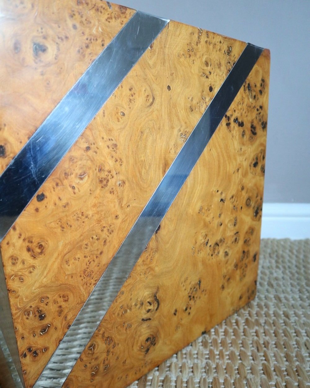 Mid century modern Italian style burr and steel cube side table in the style of Willy Rizzo, circa 1970s.