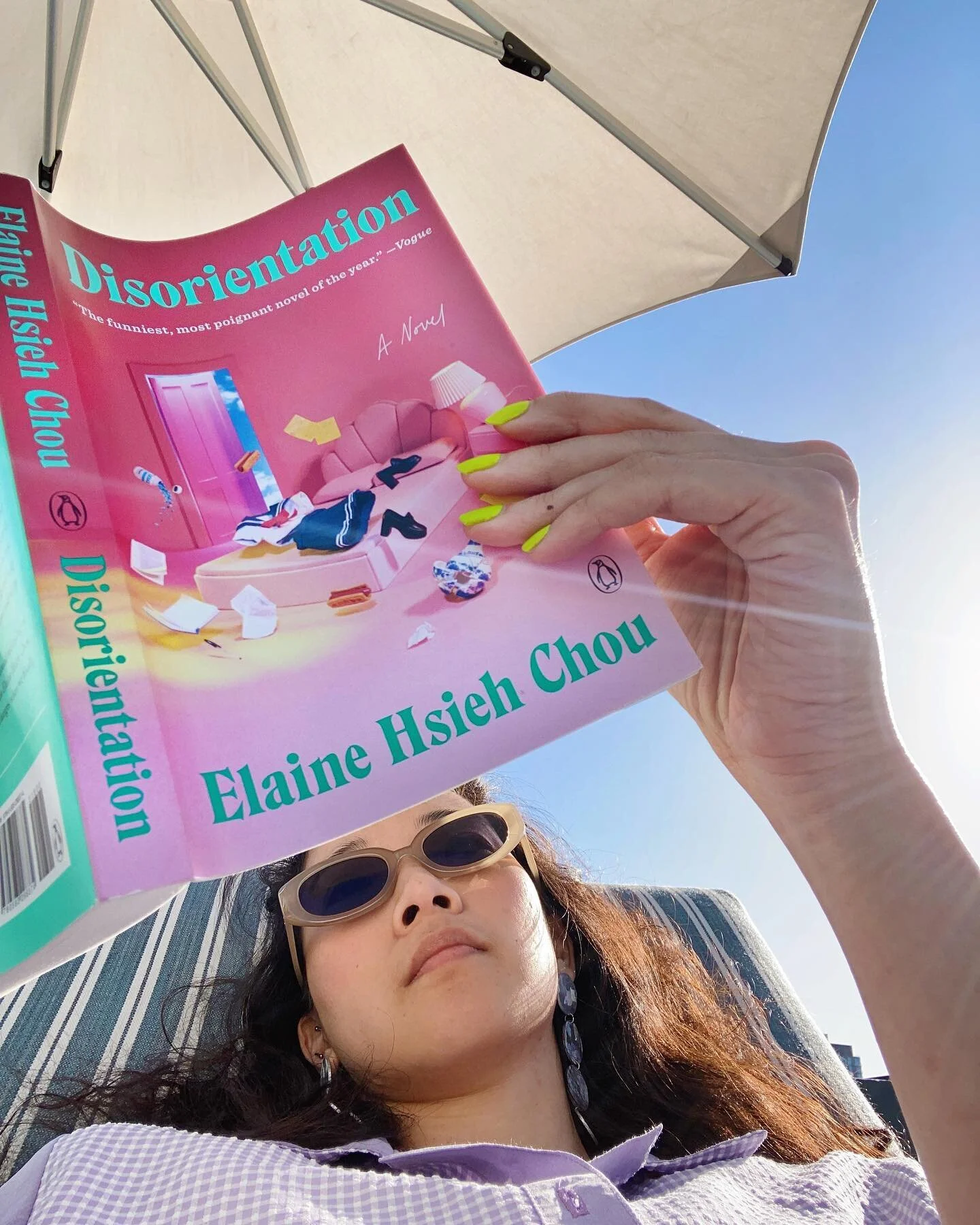 #currentlyreading DISORIENTATION by Elaine Hsieh Chou. Never not in the mood for books about weird, dysfunctional women.

#elainehsiehchou #aapiauthor #asianamericanliterature #fiction #womenbehavingbadly #bipocbooks #bookstagram