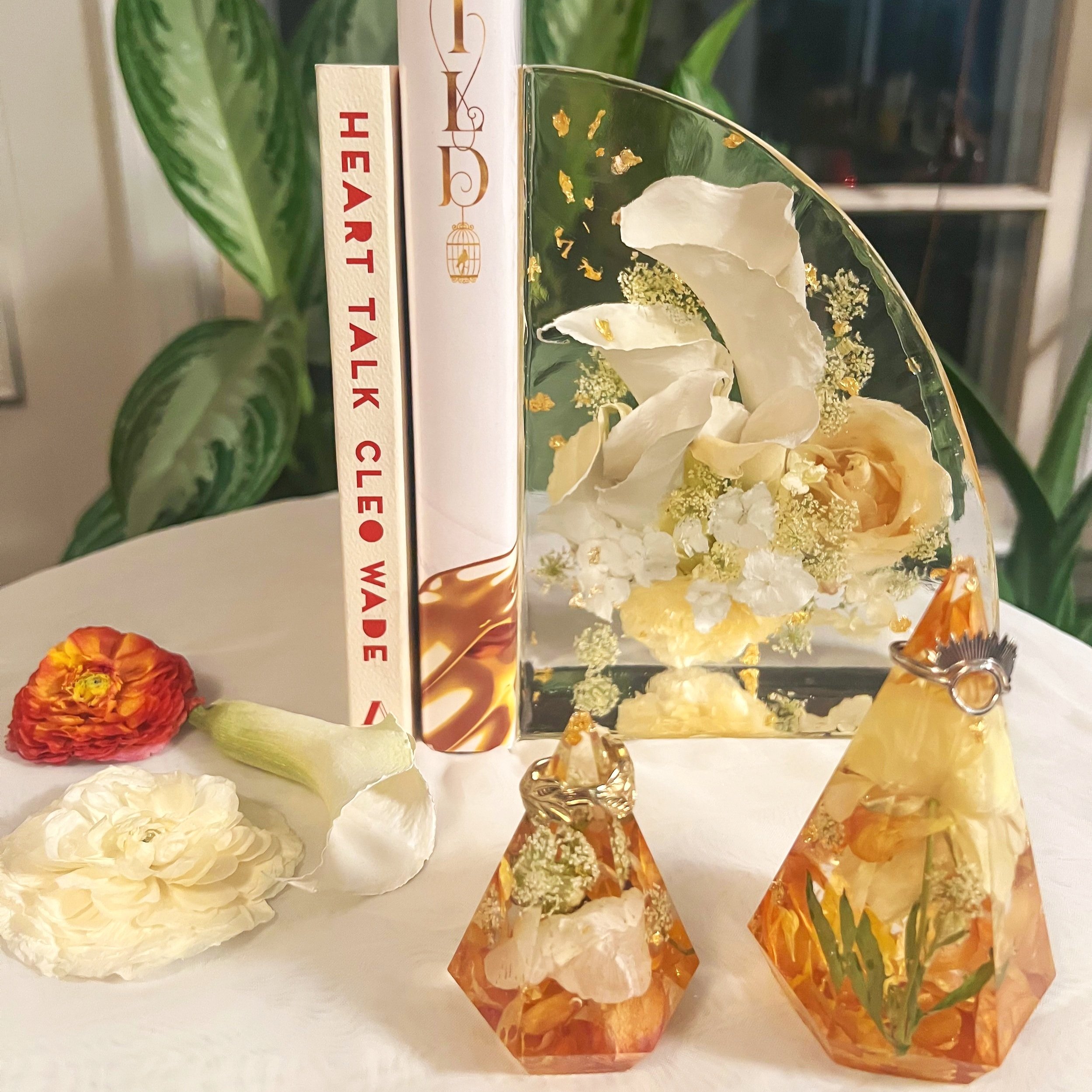 - 5in/7in Bookend (Pair or Solo Available) 
$435.00-$870.00 [Featured Item]