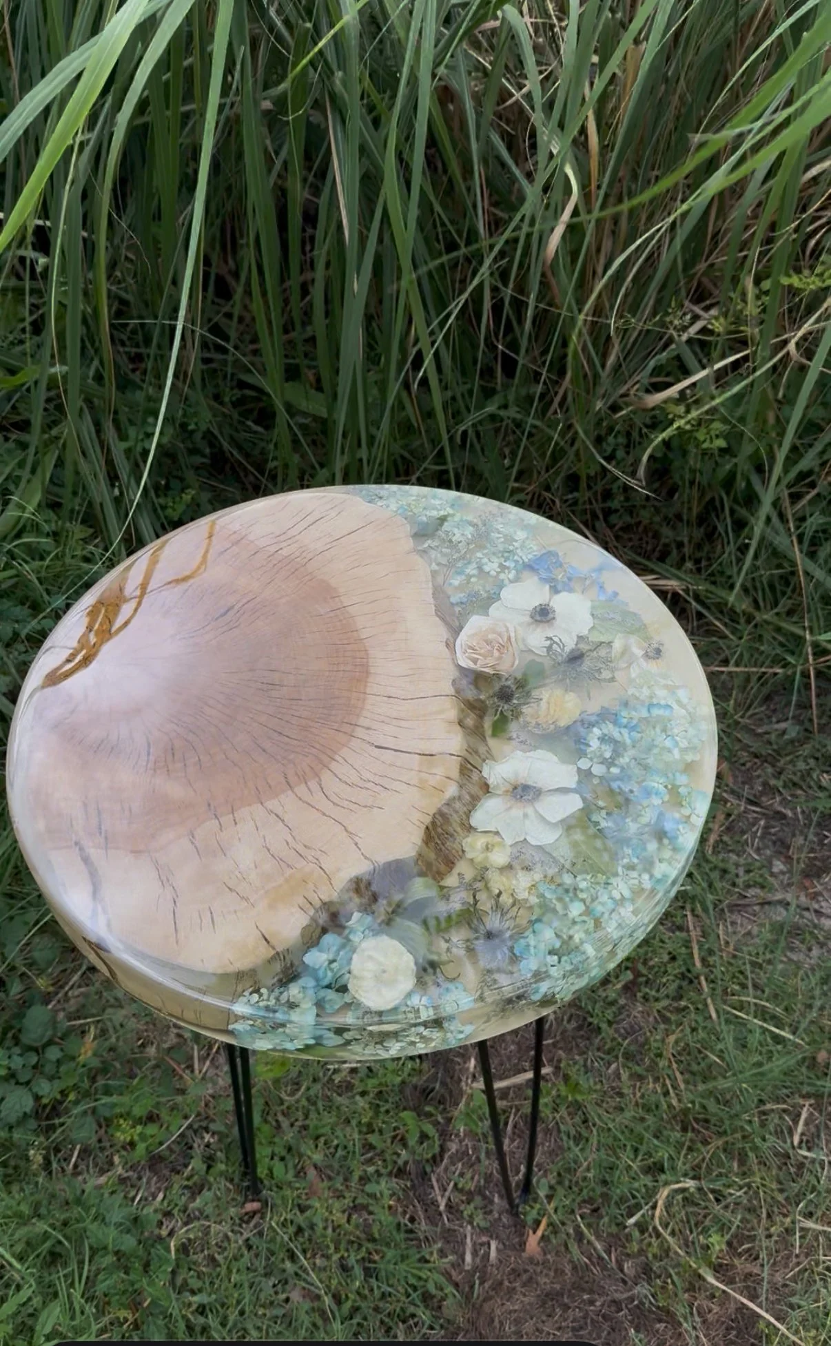 Turn your wedding bouquet into a one-of-a-kind Live Oak End Table!
Price Upon Request.  [Featured Item]