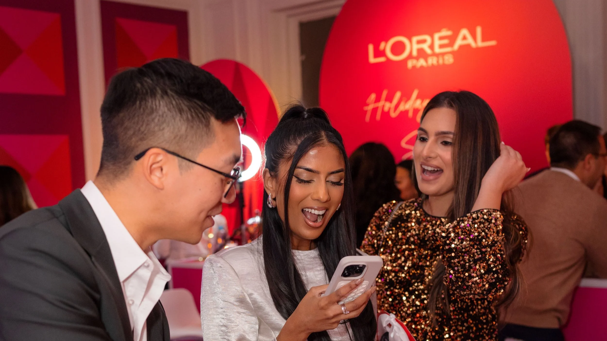 Pourquoi la magie rapprochée est le meilleur divertissement pour un cocktail