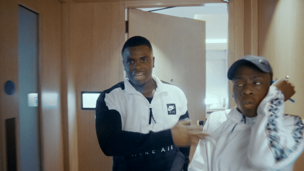 nike_vaporfly__michael_dappah_x_mo_farah_v11080p-ezgif.com-video-to-gif-converter (3).gif