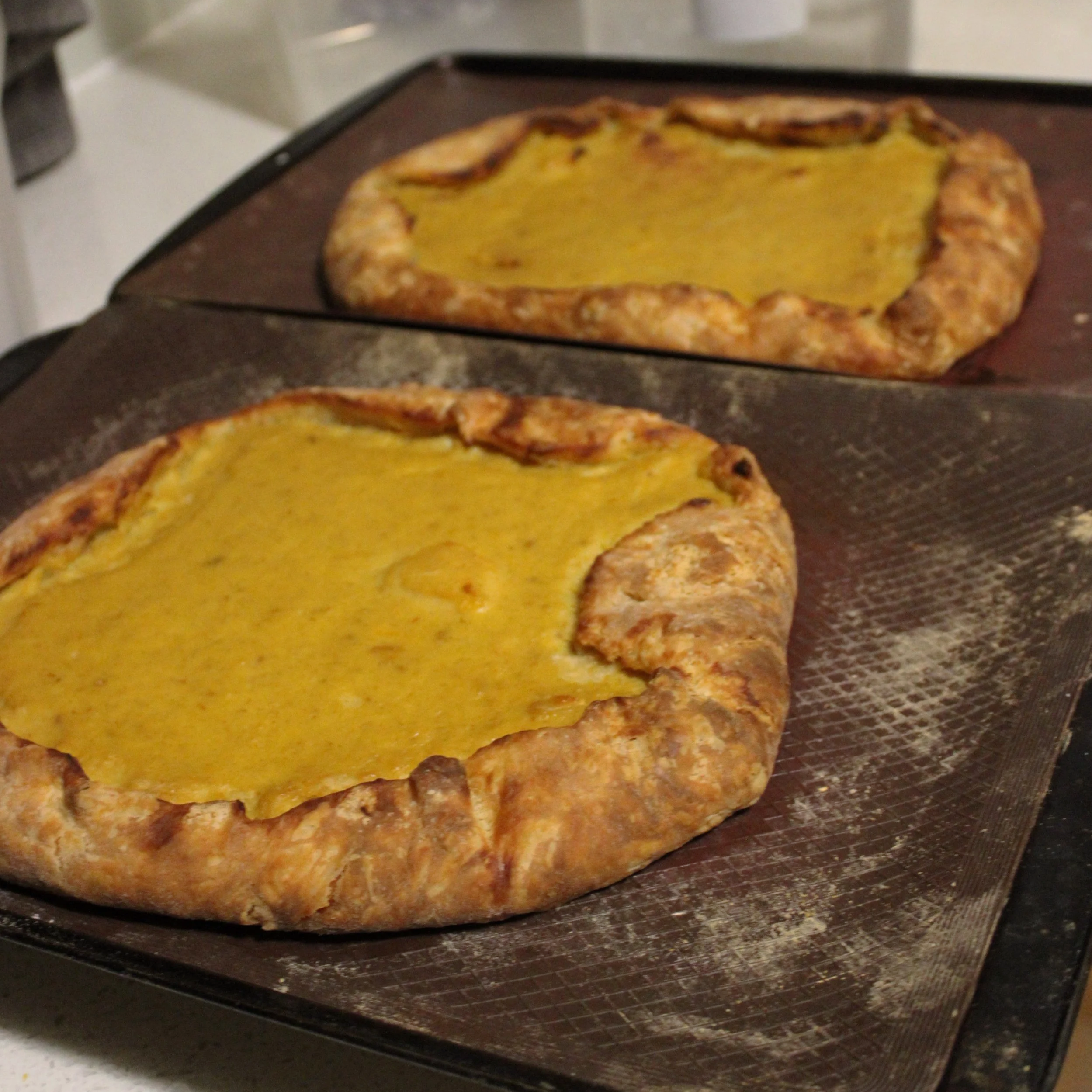 A Frugal, Eco-Friendly Pumpkin Galette 🎃🥧