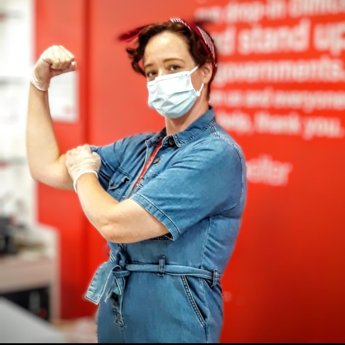 Happy International Women&rsquo;s Day! Throwback to a couple of years ago when I was helping out at @sheltercharity 

#internationalwomensday 
#women 
#womensrights 
#rosietheriveter