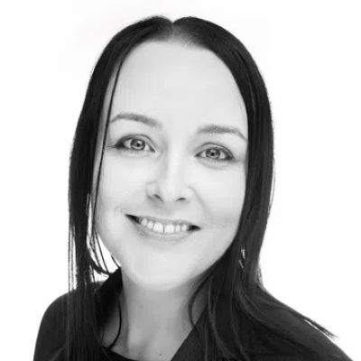 Testimonial Headshots - Philippa Brooks.png