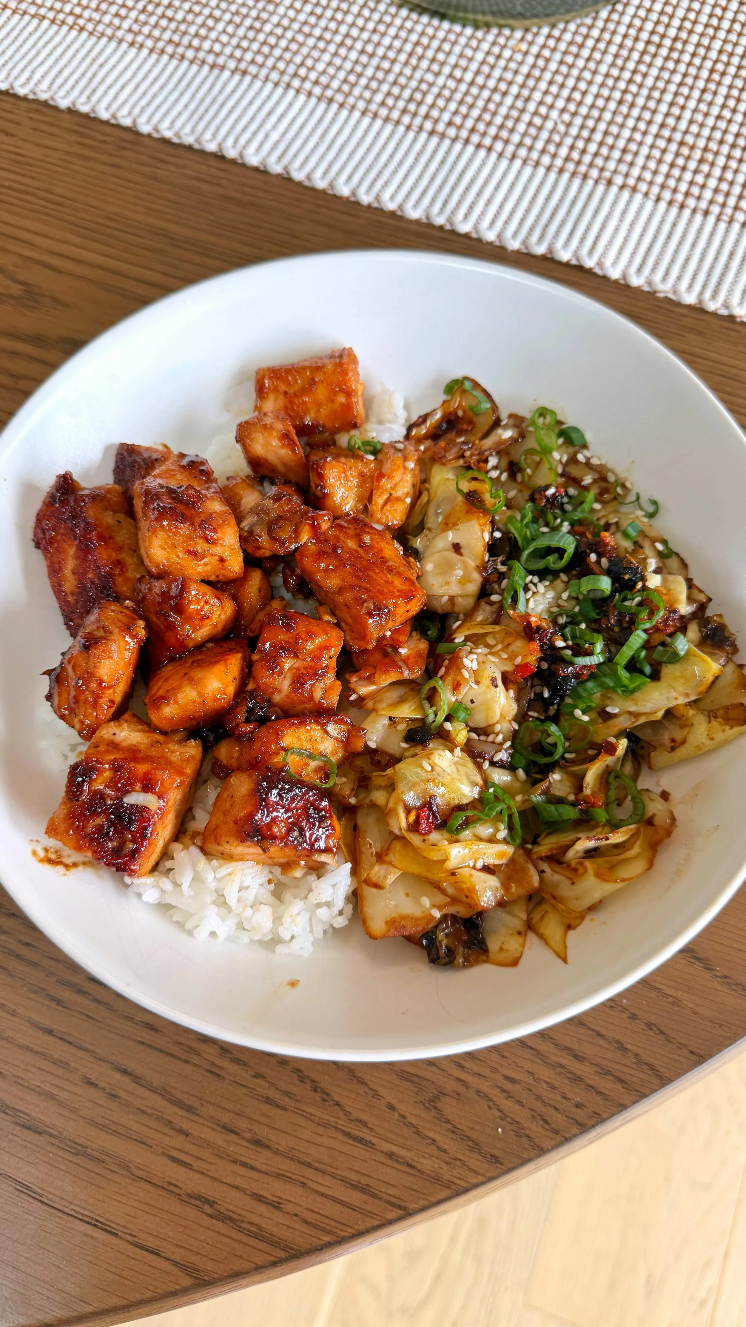 Saucy Garlic Salmon Bowls