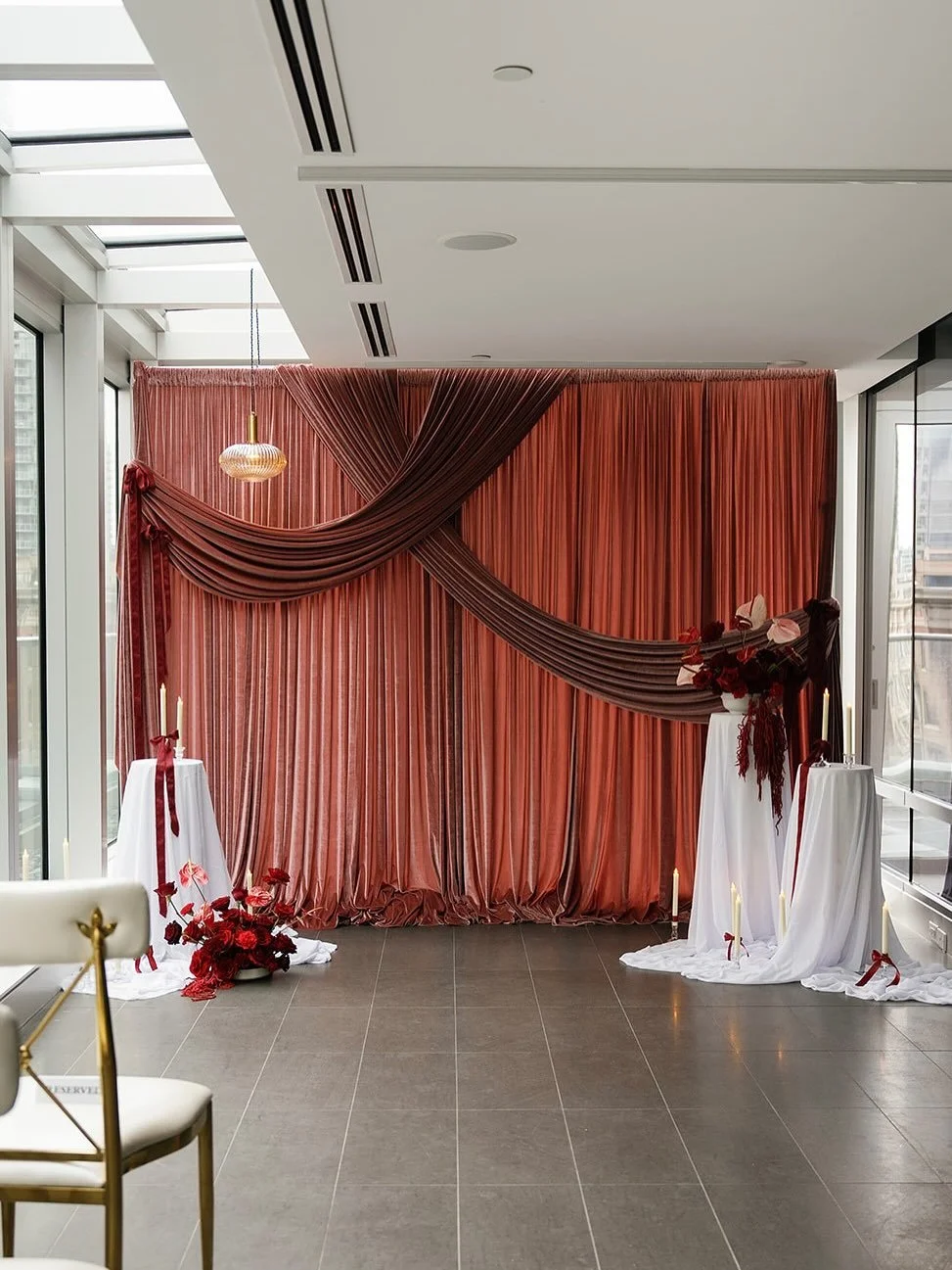 the Dusty Rose Velvet Drape absolutely ATE with this one wooowieee 🌹🌸🍷💗🍒 

#eventdecor #eventdesign #vancouverweddings #weddingrentals #partyrentals #eventdecor #partyrentals #yvrevents