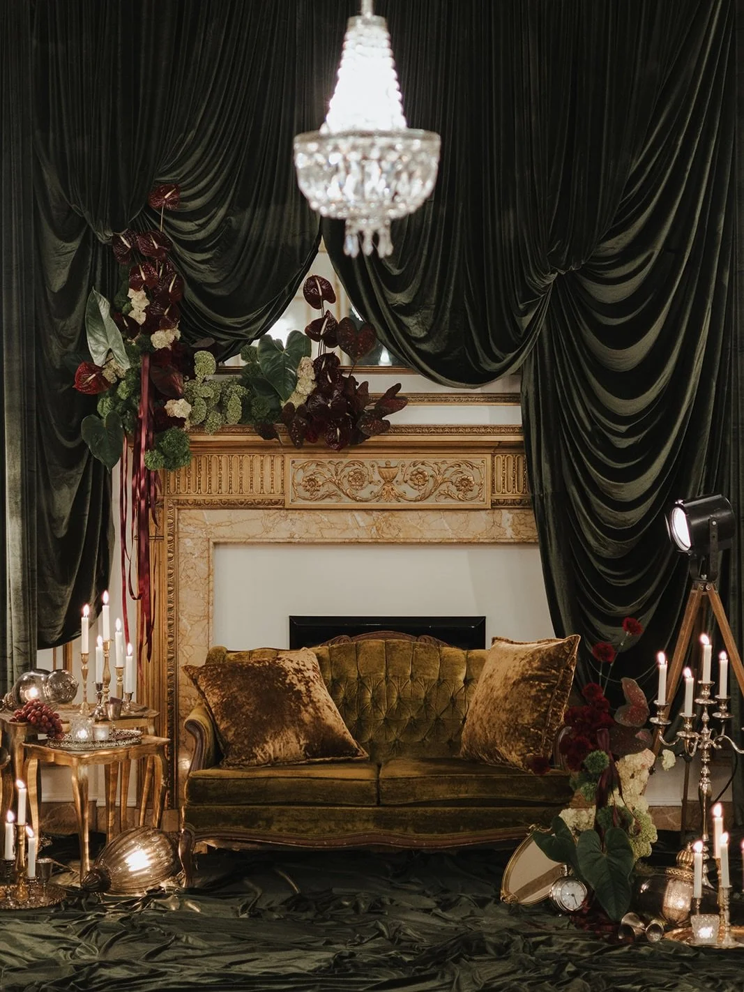 tell us you wouldn&rsquo;t plan a whole event around this😉

photography: @theapartmentphoto 
planning &amp; design: @frankieannestevens @smitten_events 
decor &amp; design: @bespokedecor 
florals: @ecorce.flowers 
venue: @fairmontvan
stationery: @to