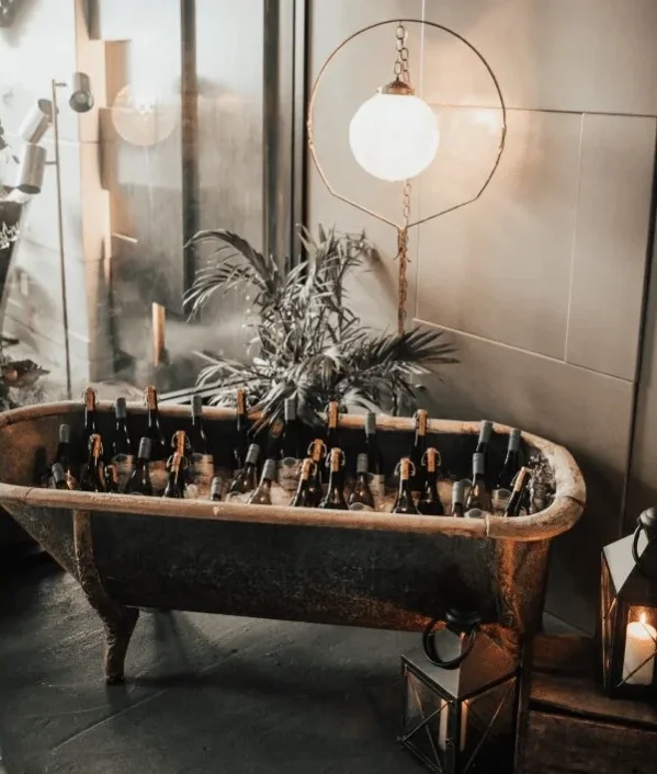 FOOD + BEVERAGE DISPLAYS