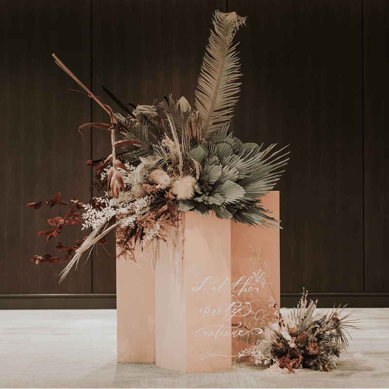 PILLARS + FLORAL STANDS