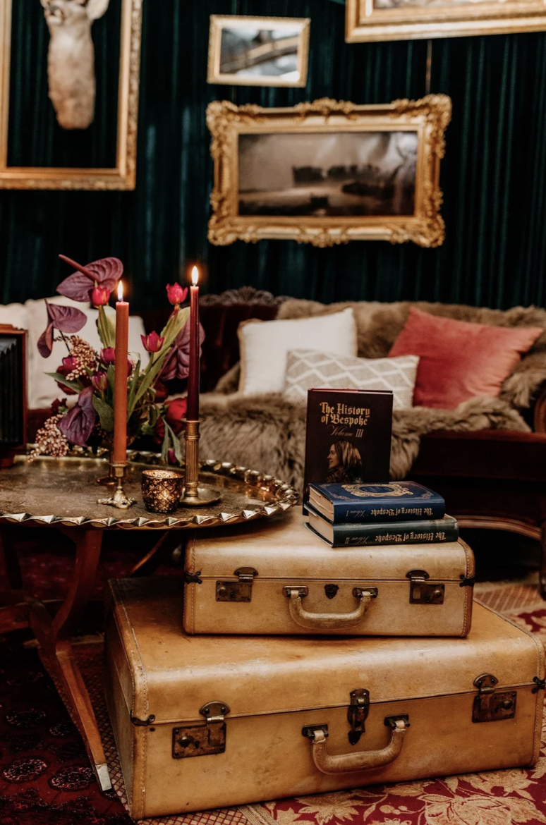 PROPS + THEMED DECOR