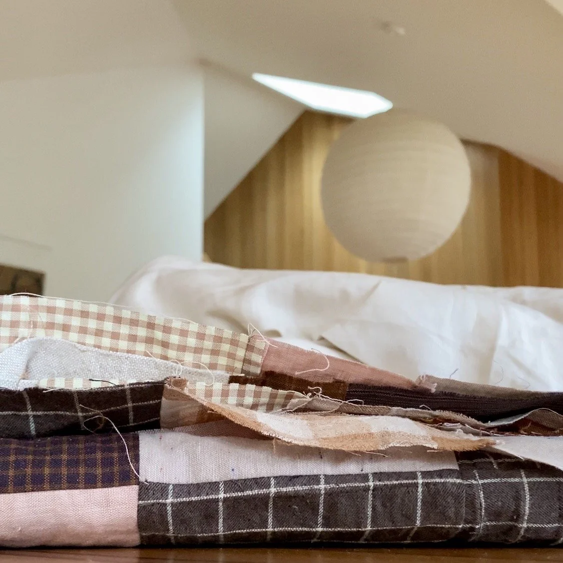 When a quilt discovers its weight