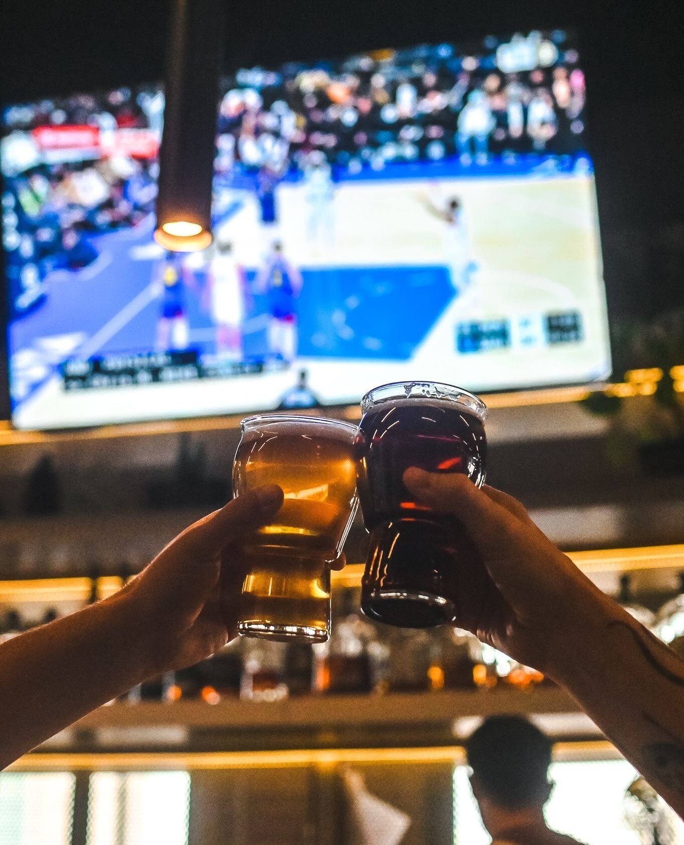 March Madness is here and we are all in! Viewing parties are happenin' now for select tournament games streaming throughout the duration of March into early April with drink specials from Gift Horse Bar &amp; Cafe 🏀🍻 Swing through and cheer on your