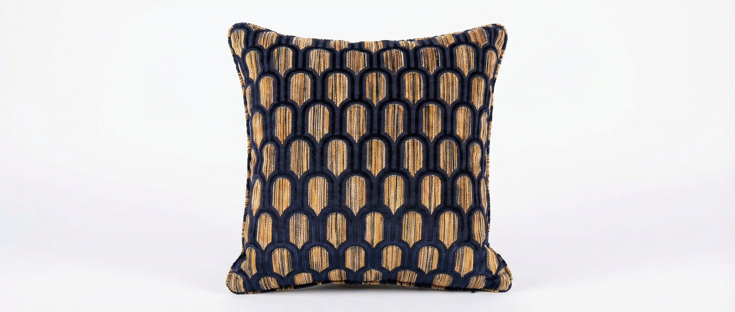 Beverly Hills Cushion_Image1.png