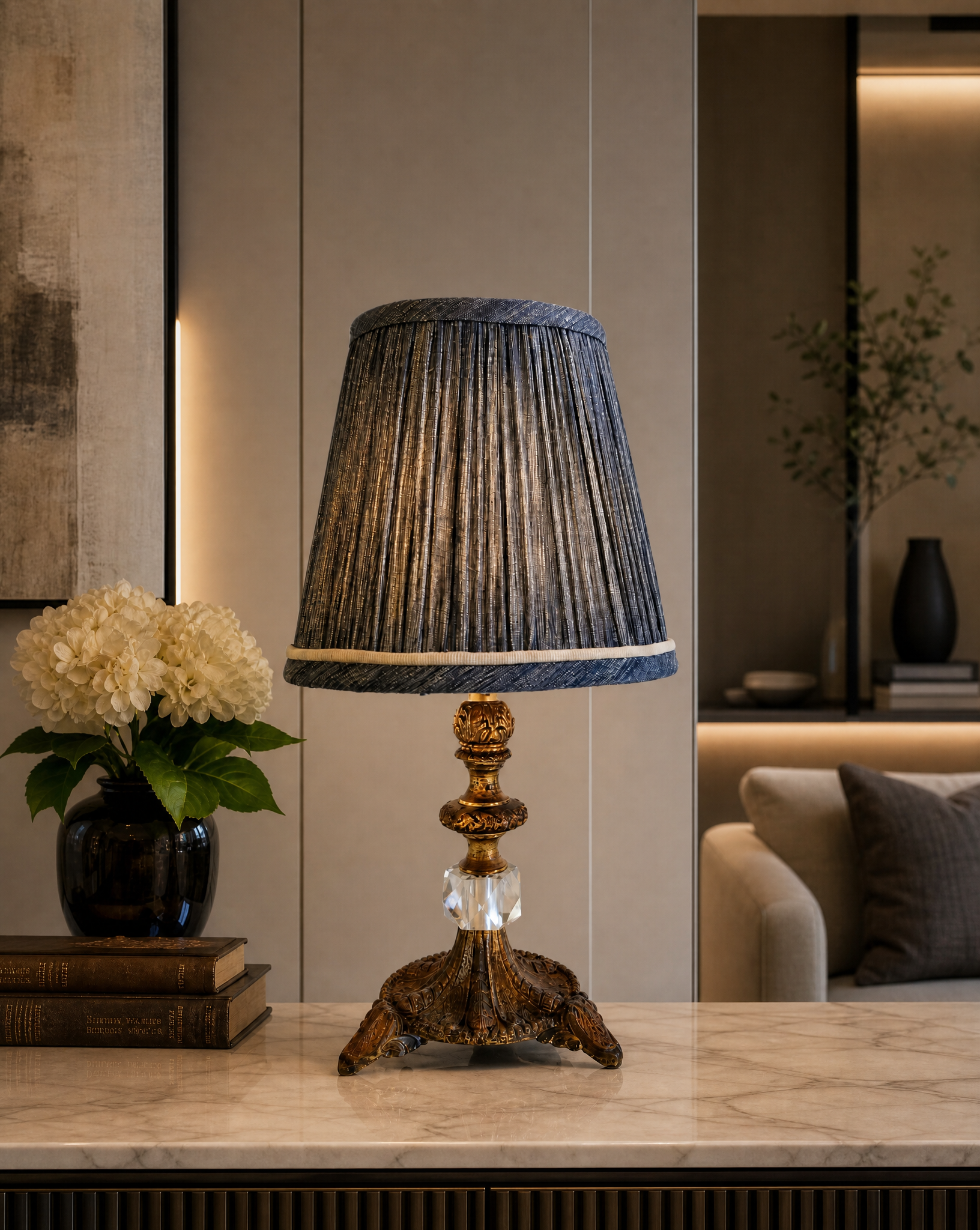 Bebo_Lamp_Silk_Image6.png