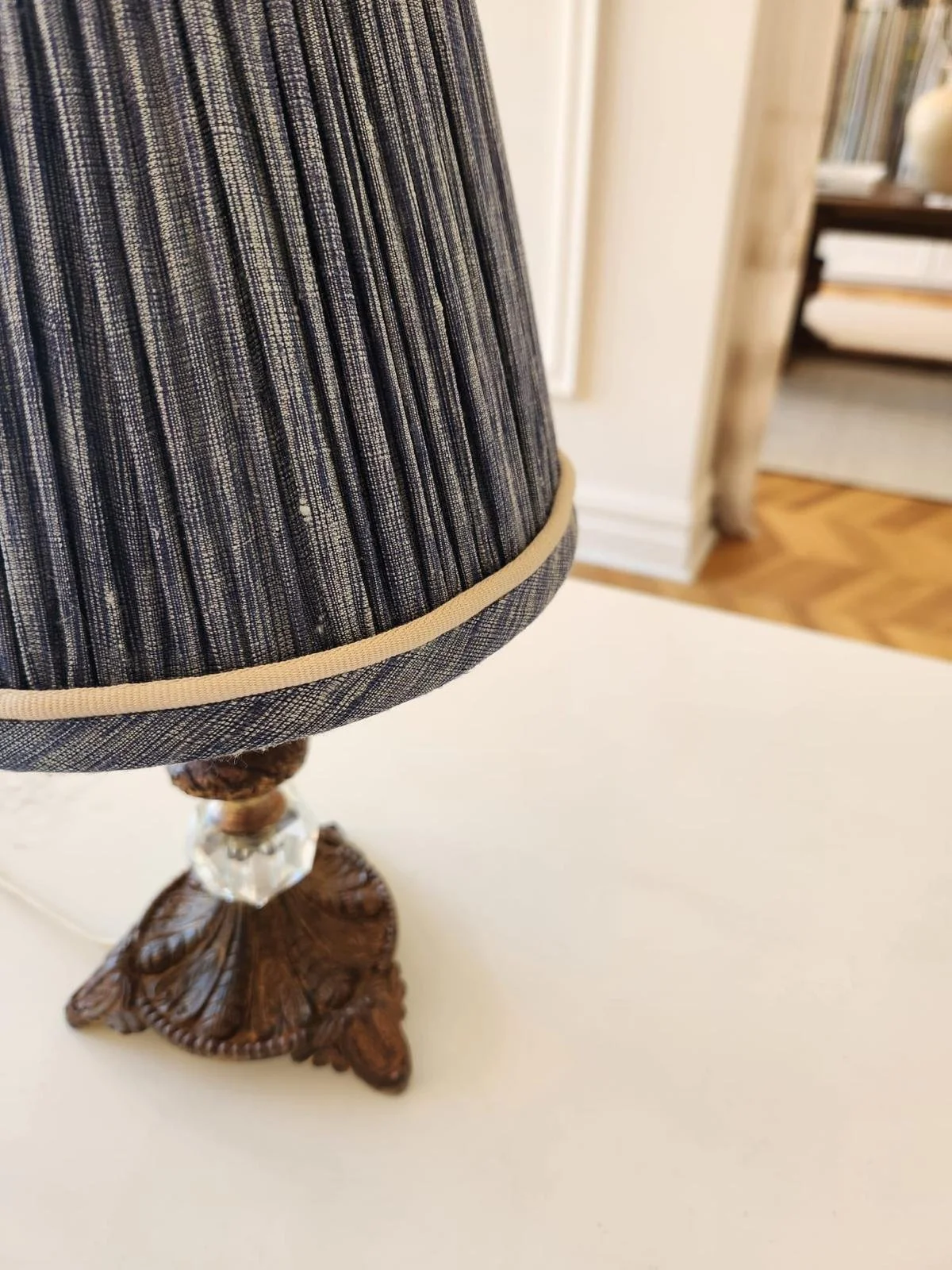 Bebo_Lamp_Silk_Image3.jpeg