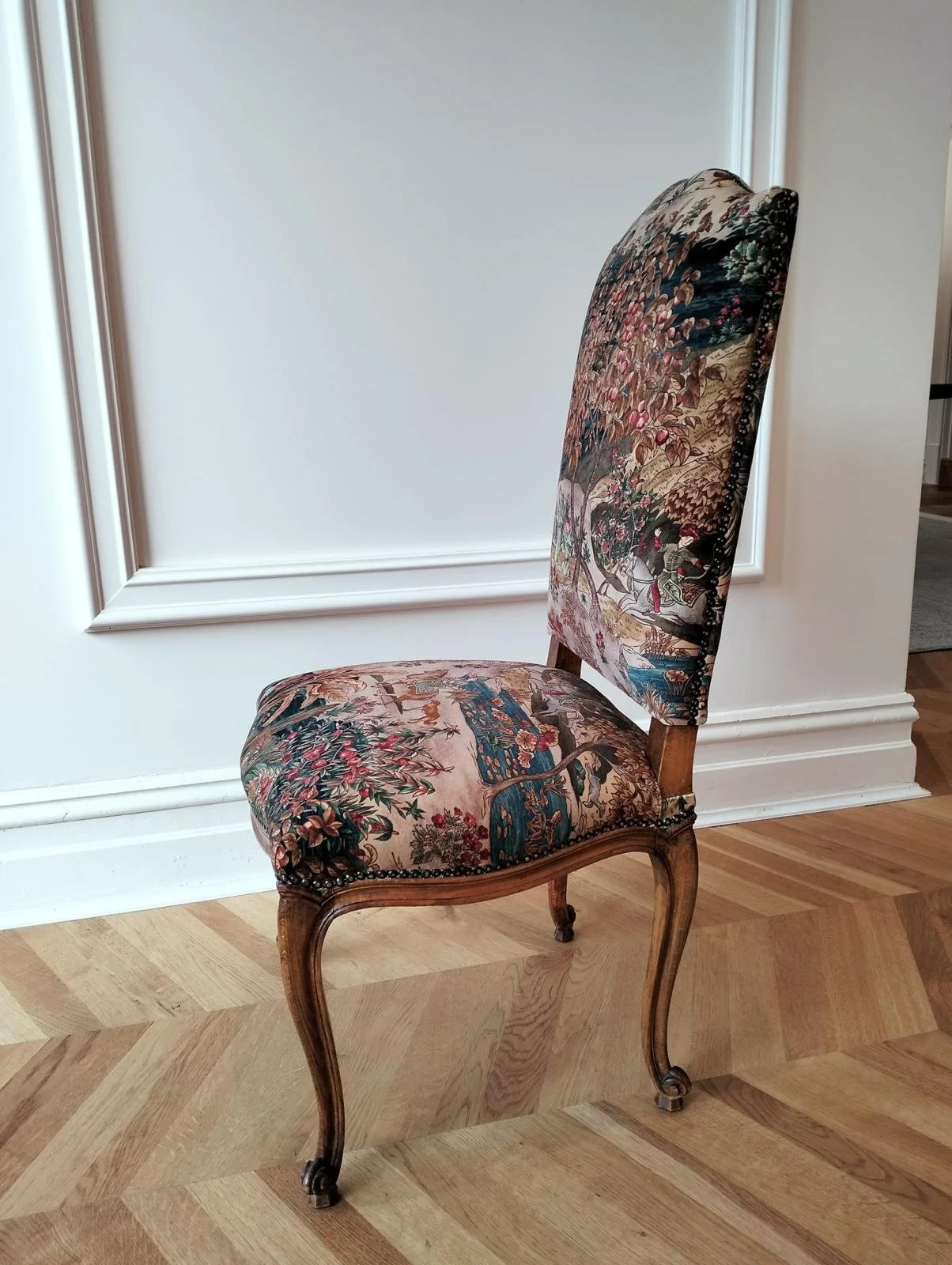 DiningChairsGPJ_Image9.jpeg