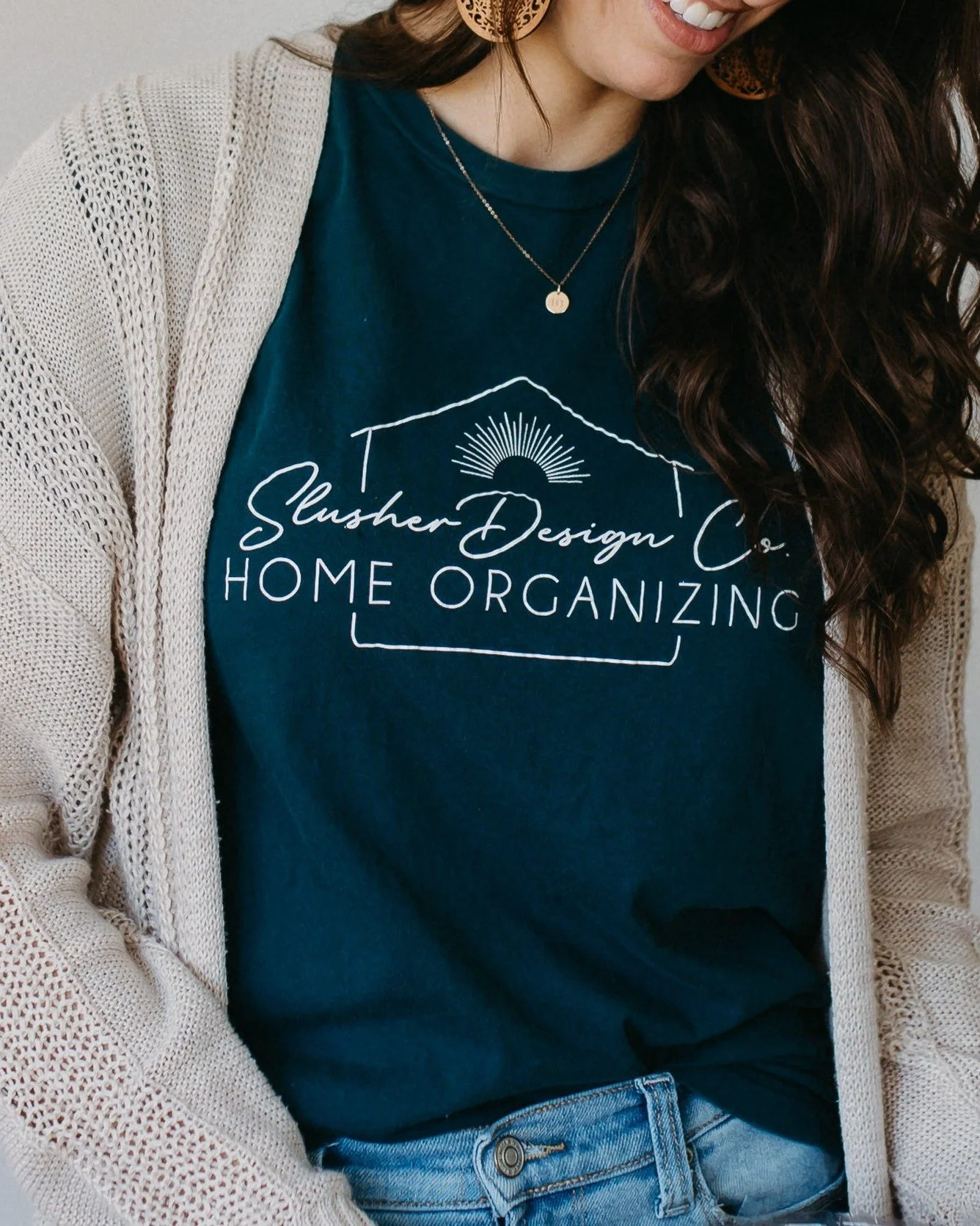 Ready to transform your home with a judgment-free and personalized approach? 

I'm here to help you declutter and organize without the guilt.  Let's work together to create a space that brings you joy, not stress.  No judgment, just support and custo