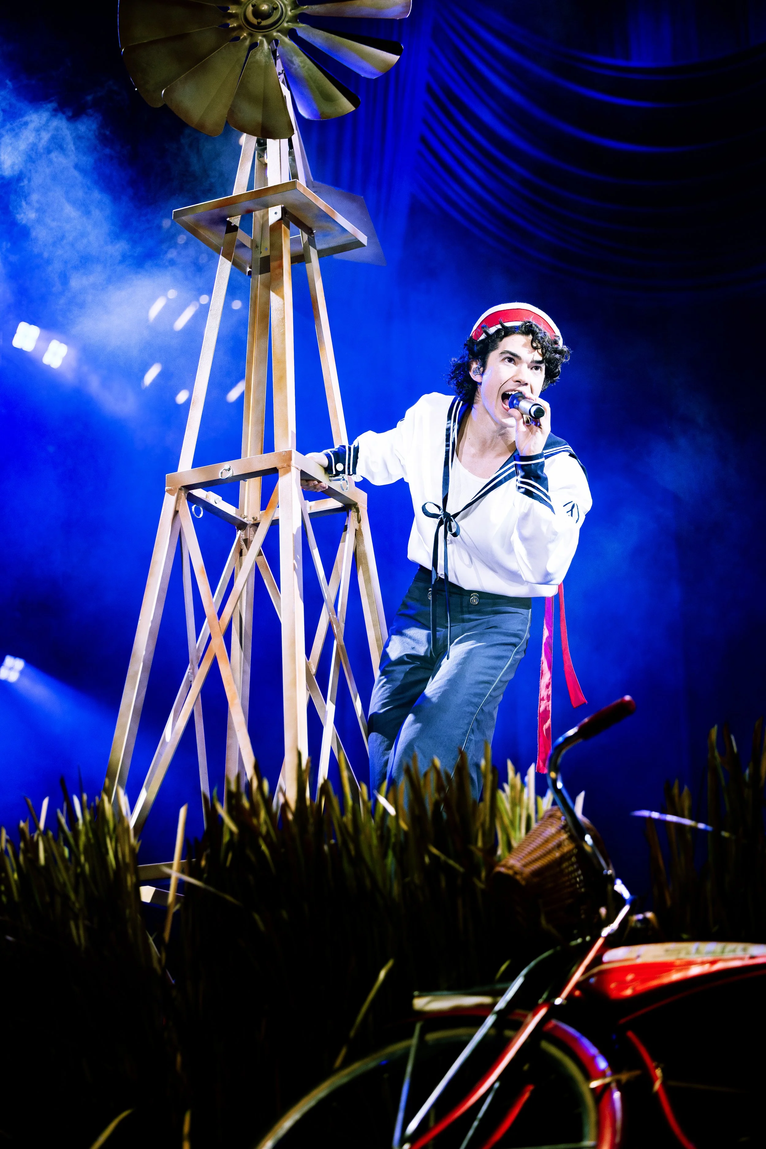 Concert Review: The Sailor Boy Overcomes The Storm as Conany Gray Dazzles Nashville