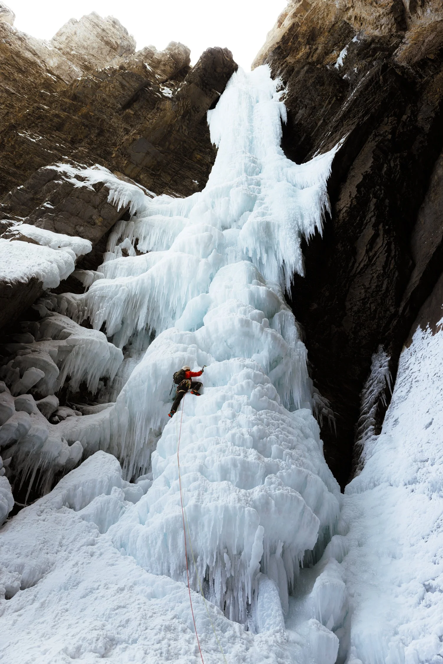 Wong_Evan_CLIMB_251230_Whiteman Falls Ice Climbing-27.jpg