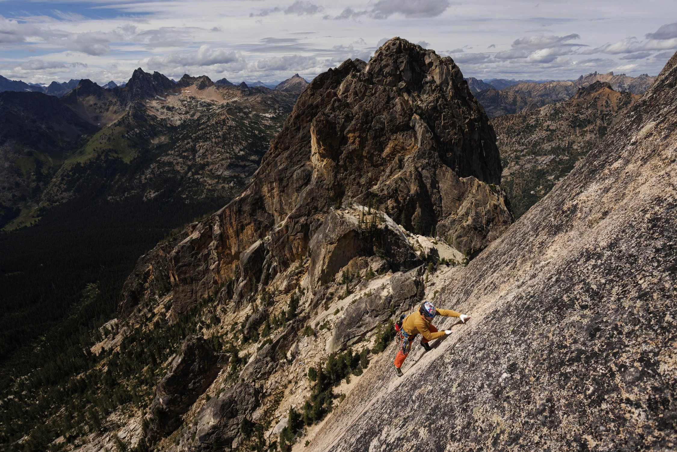 Wong_Evan_CLIMB_20250725_West Face of NEWS Washington Pass-24.jpg