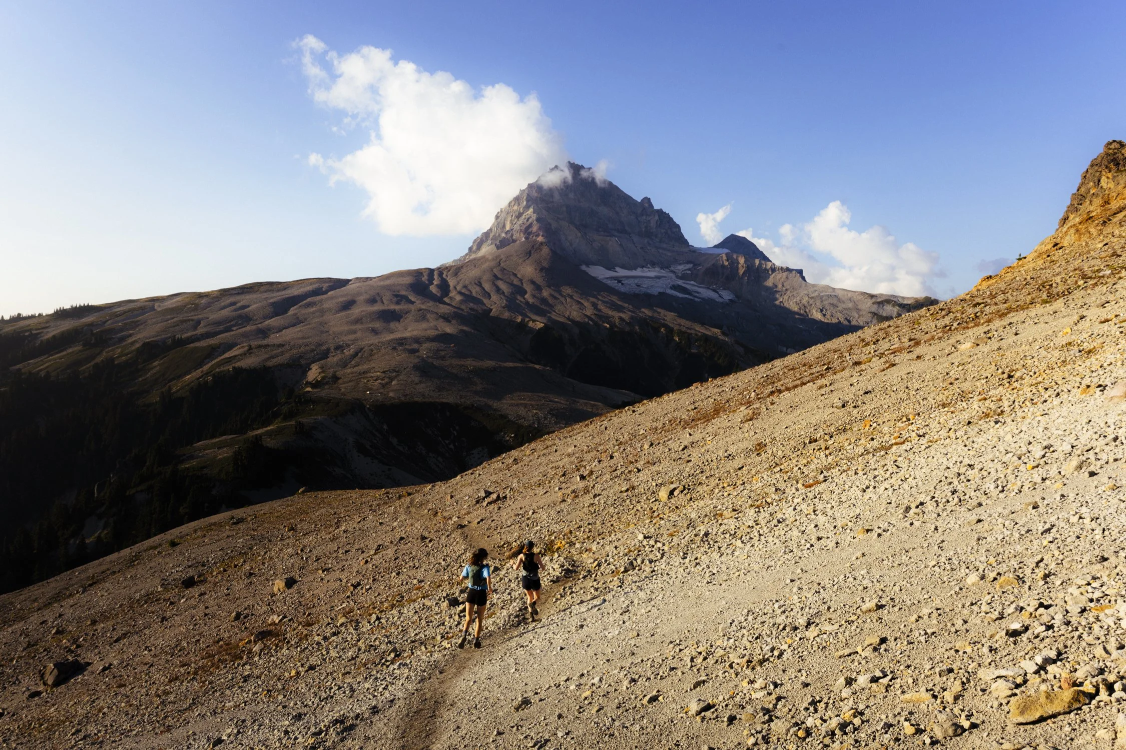 Wong_Evan_RUN_250910_Diamondhead Peak-15.jpg