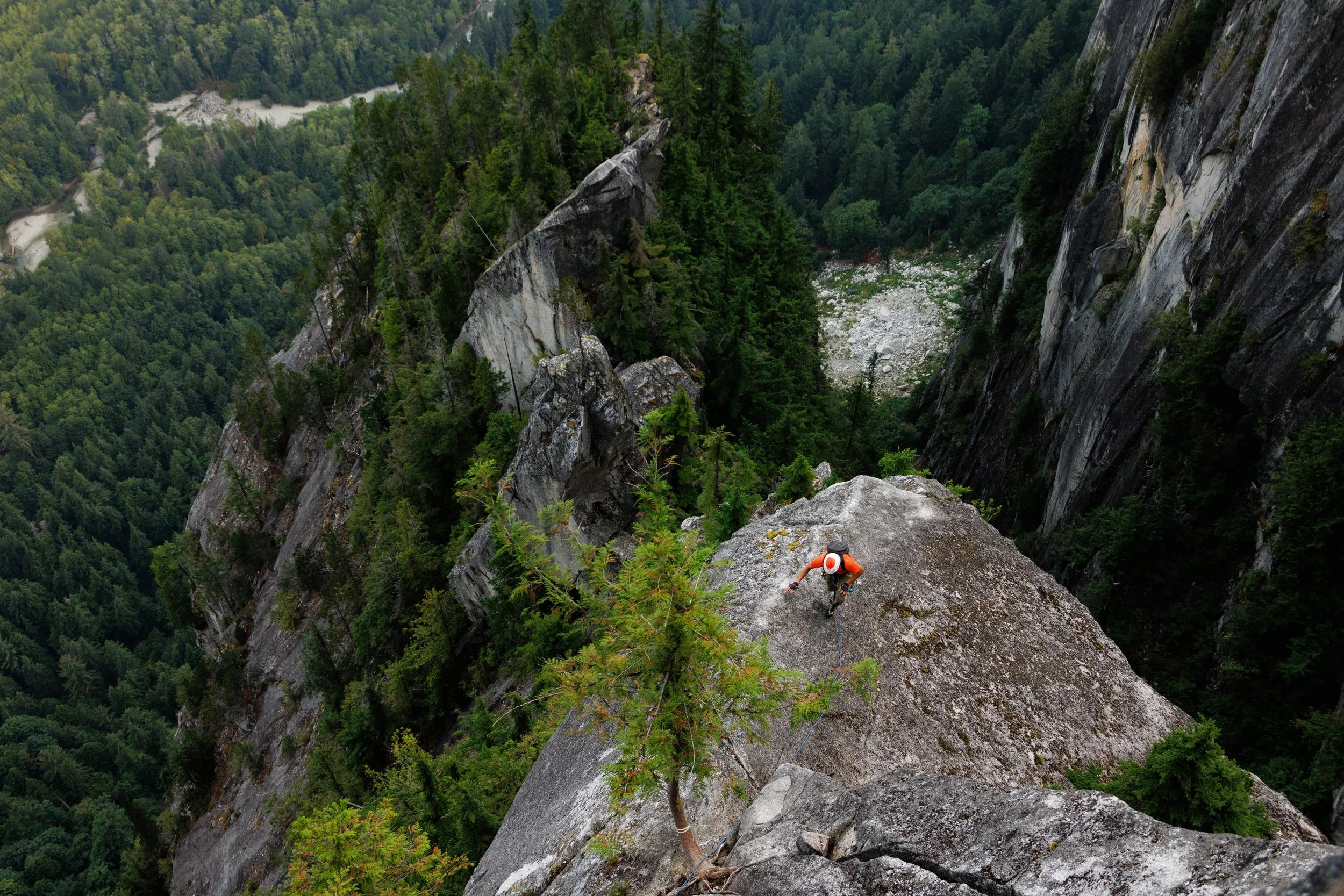 2025-09-02, TRAD CLIMB, Eric Carter Chief Triple Linkup, Squamish, BC-28.jpg