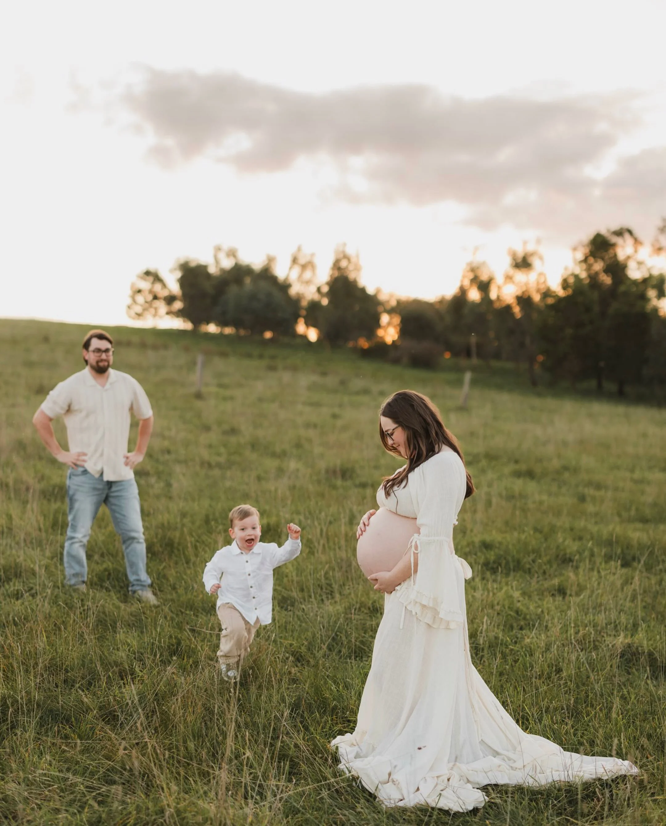 It&rsquo;s always the runaway toddler for me 🫶🏻

But also this BEAUTIFUL winter sunset! We had rescheduled I think 3 or 4 time by this point due to rain and wind&hellip;. So to get a night like this for the session was just magic!
