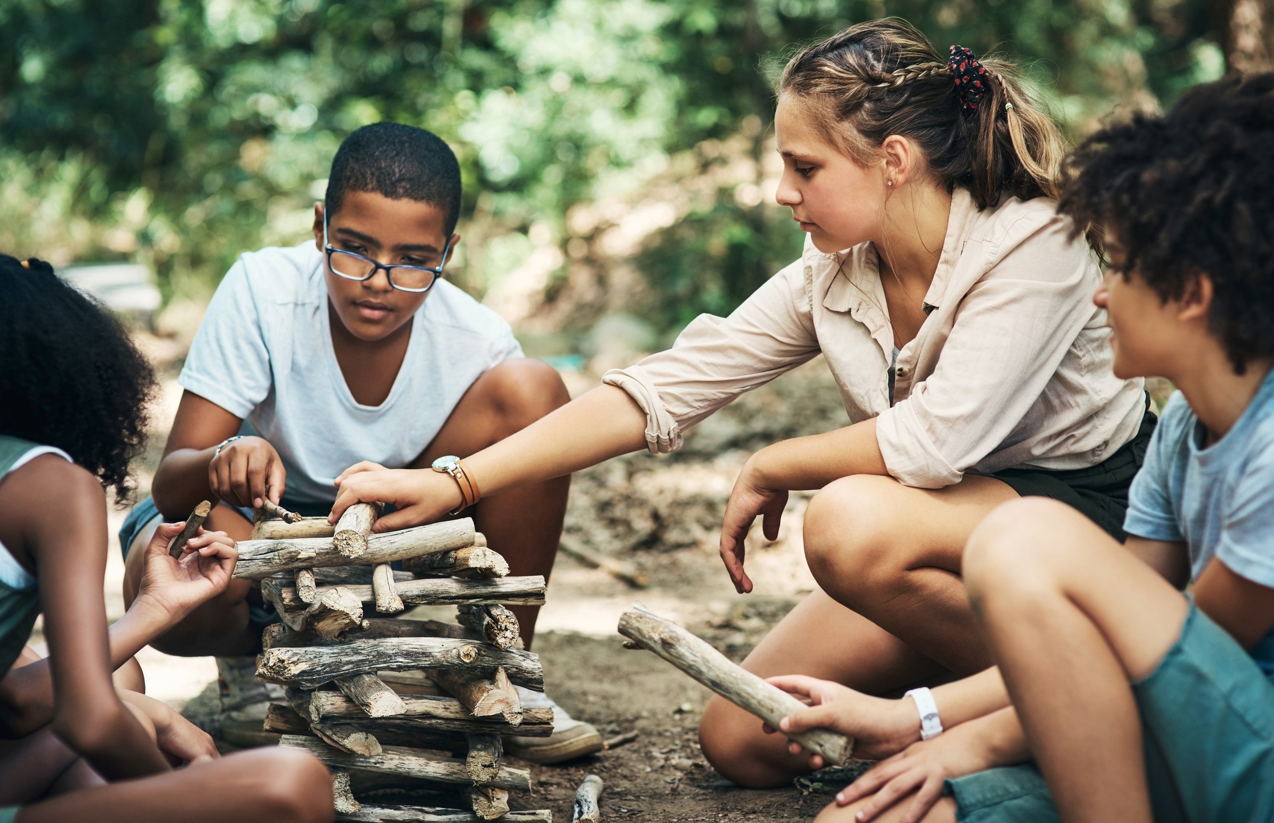 AdobeStock_599129326_kids.camp.teamwork.2.jpeg