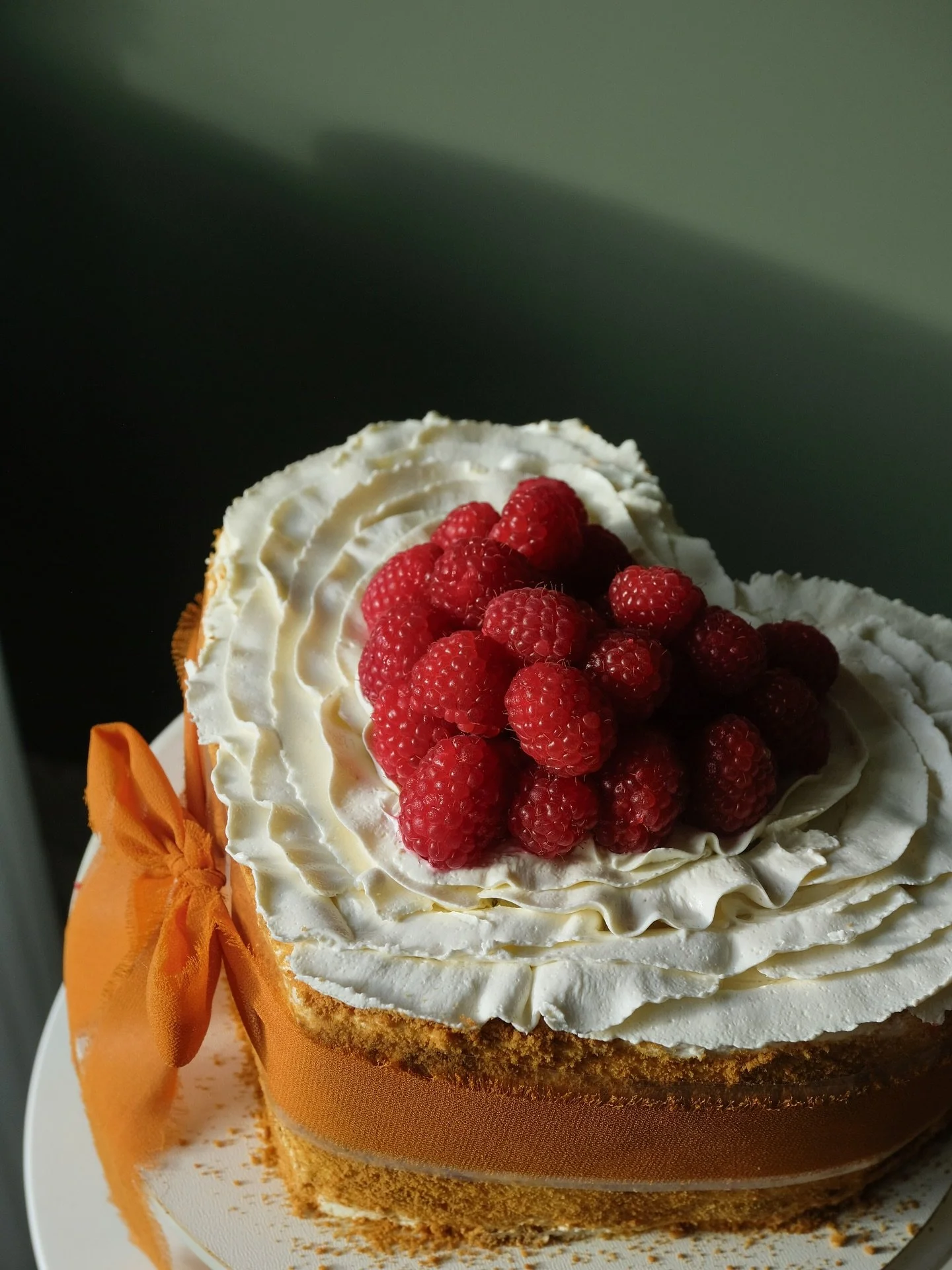 Tort sezonowy 🫶

Uważam, że to nasze wsp&oacute;lne dzieło ☝️

Po przeanalizowaniu Waszych odpowiedzi bardzo chcieliśmy wprowadzić do oferty pozycję, kt&oacute;ra będzie bardziej dostępna 🤑

Torcik, kt&oacute;ry można zabrać ze sobą na niedzielny o