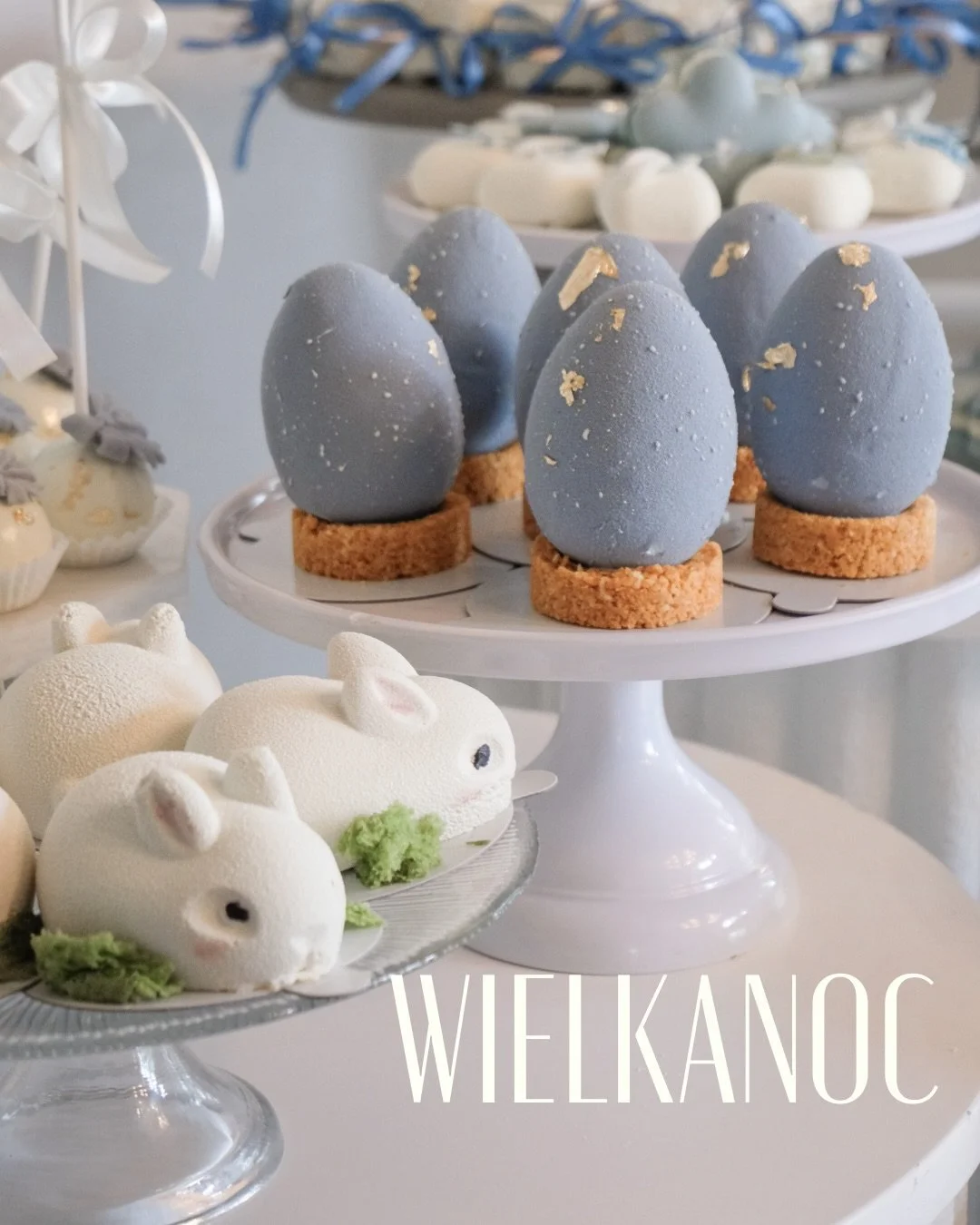 Nie jesteś cukiernikiem... i wcale nie musisz! ✨🤗
 🙅&zwj;♀️Nie musisz znać idealnej temperatury dla sernika ani martwić się, że babka wyjdzie sucha.  Nie musisz przekopywać internetu w poszukiwaniu przepis&oacute;w. Nie musisz biegać po sklepach za