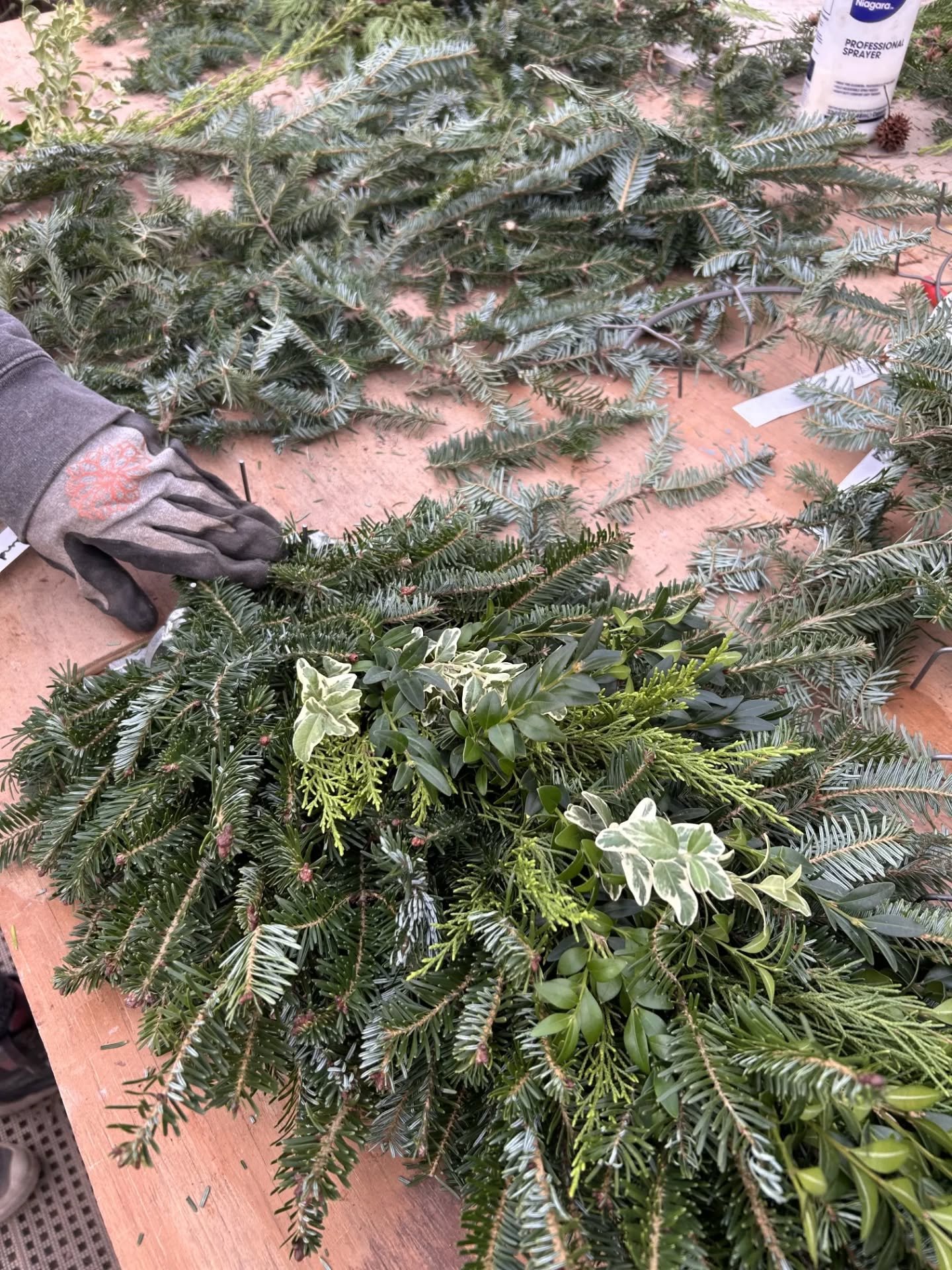 This time of year, you can find holiday d&eacute;cor just about everywhere&hellip; but not all greens are created equal. Why shop local for your Christmas greens? 

When you decorate with Farmside, everything is hand-made right here on the farm using