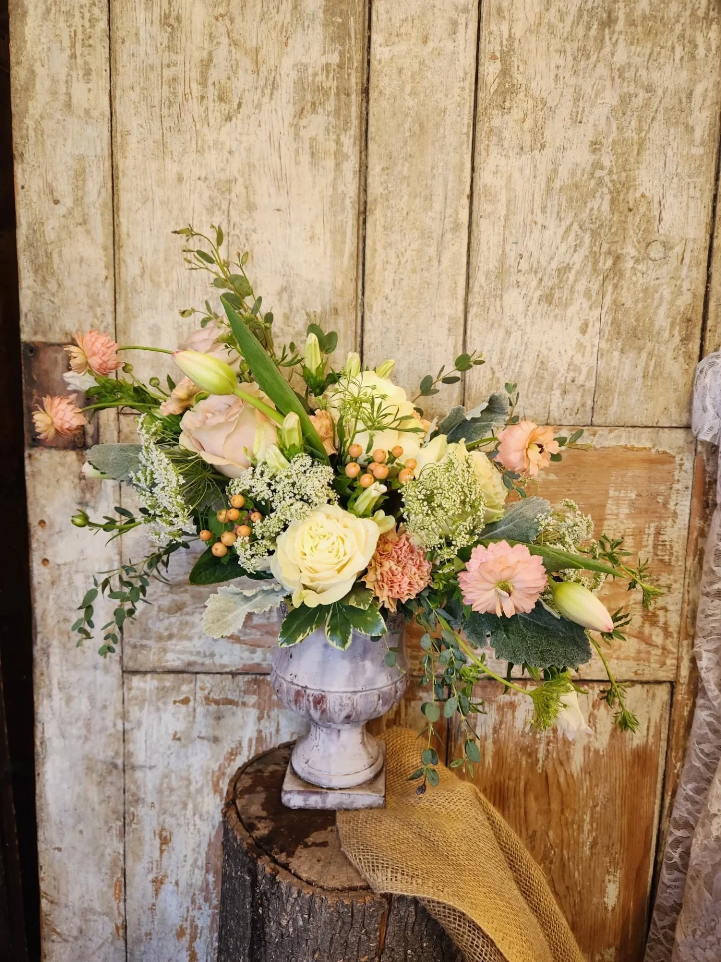 Beautiful Easter bouquets are available now! Perfect for hosting or gifting 🌷 Call to place a custom order: 973-875-3160