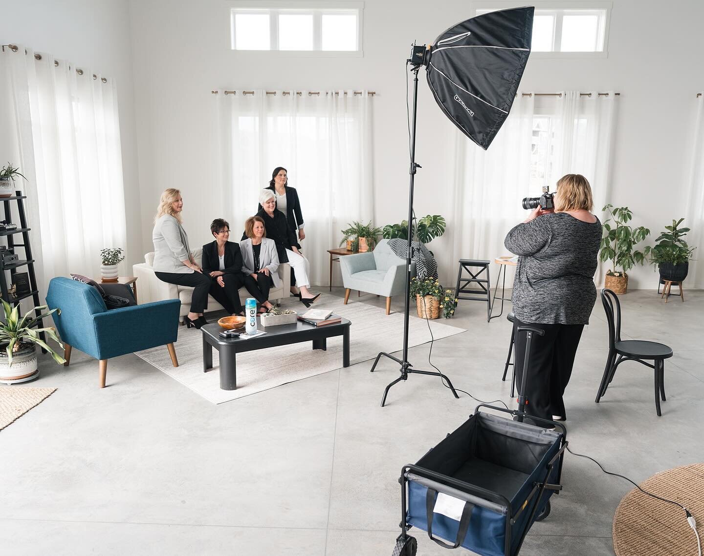 Absolutely love seeing how photographers bring Studio Borealis to life! 

A big shout out to our pal @melissadalephotography who brought her team from @westernstatebank in for a marketing shoot earlier this week. Y&rsquo;all are adorable.