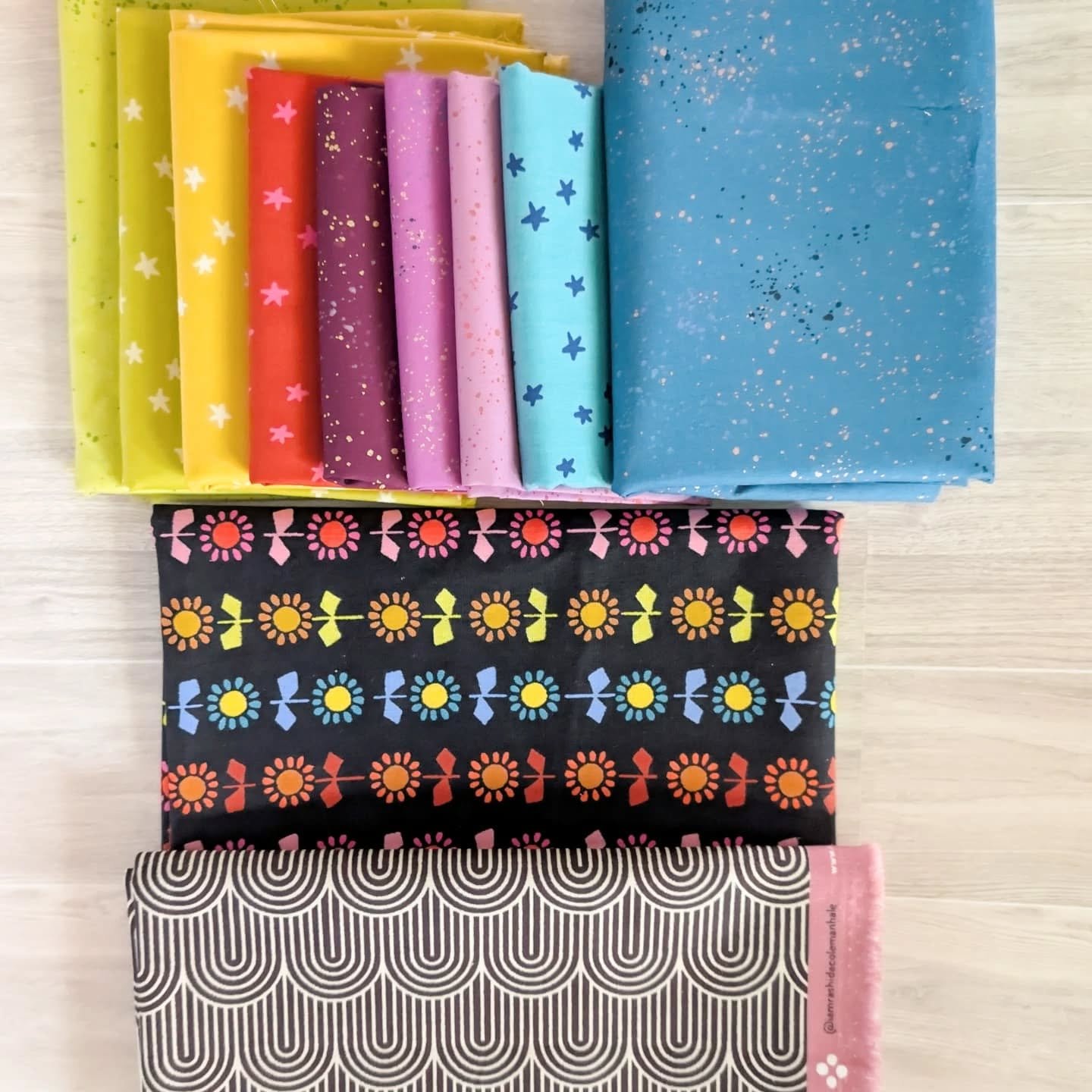 A new project is underway- and it is NOT a quilt 🙈 But something just as fun: Play Panels! 

I've developed a Play Panel Pattern for you to whip up for the littles in your life. 

What is a Play Panel?! It's an interactive sensory panel that is put 