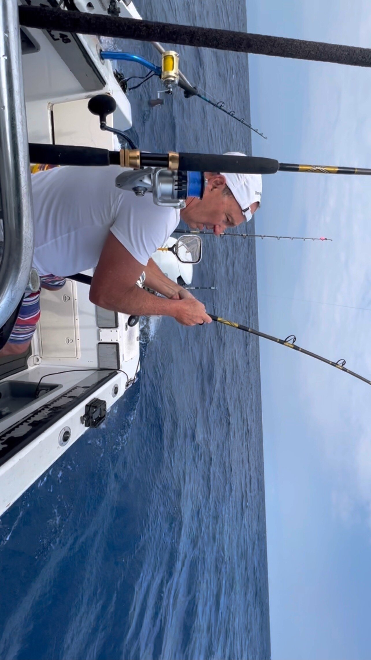 Great fishing lately folks ! Get with The Program Sportfishing Charters! We are catching fish daily ! #getwiththeprogram #youknowtheprogram @xgeneration_rods @tigressoutriggersandgear @kluchapparel @cmormaps @engelcoolers @blackpearlcastnets