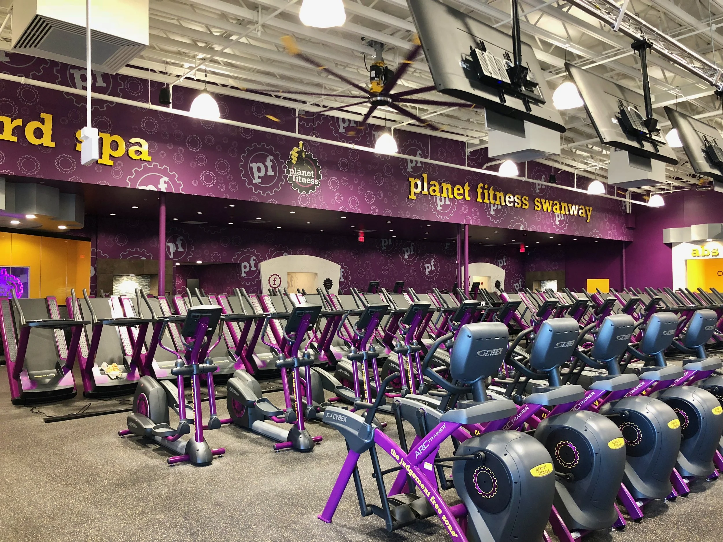 Swanway locker wall.jpeg