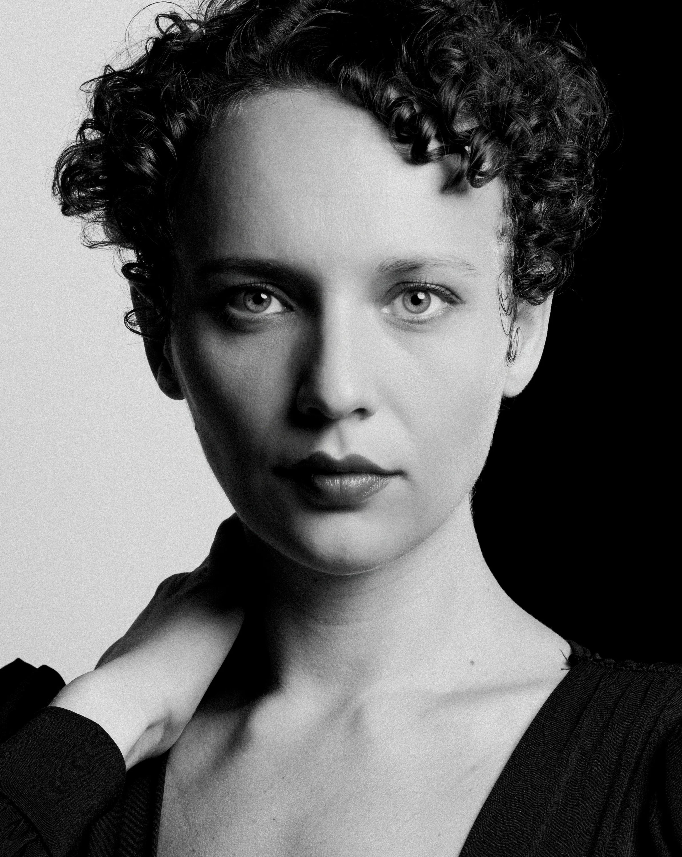 Liv McKee-1981-2 (SS).jpg