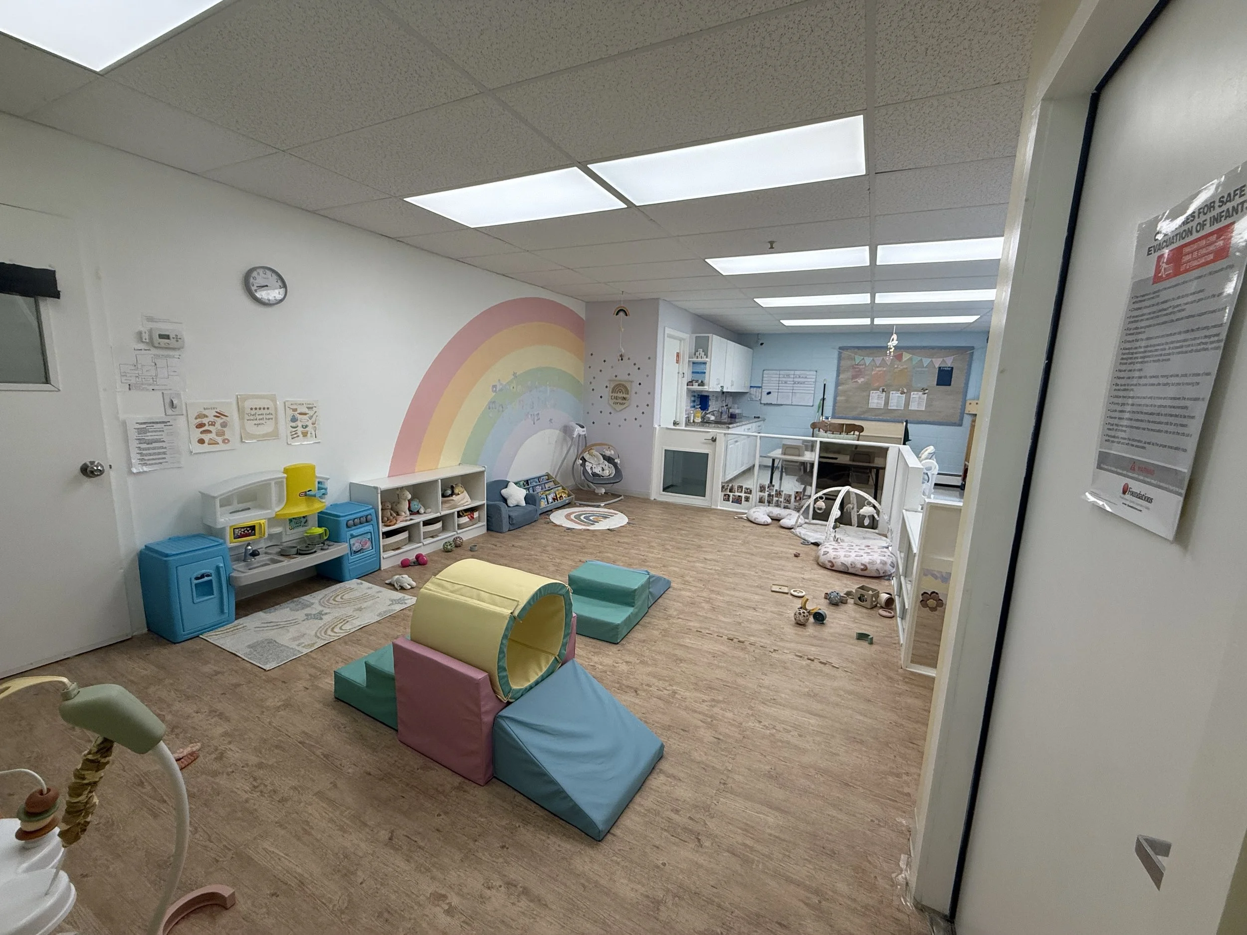 Room 7 (2)