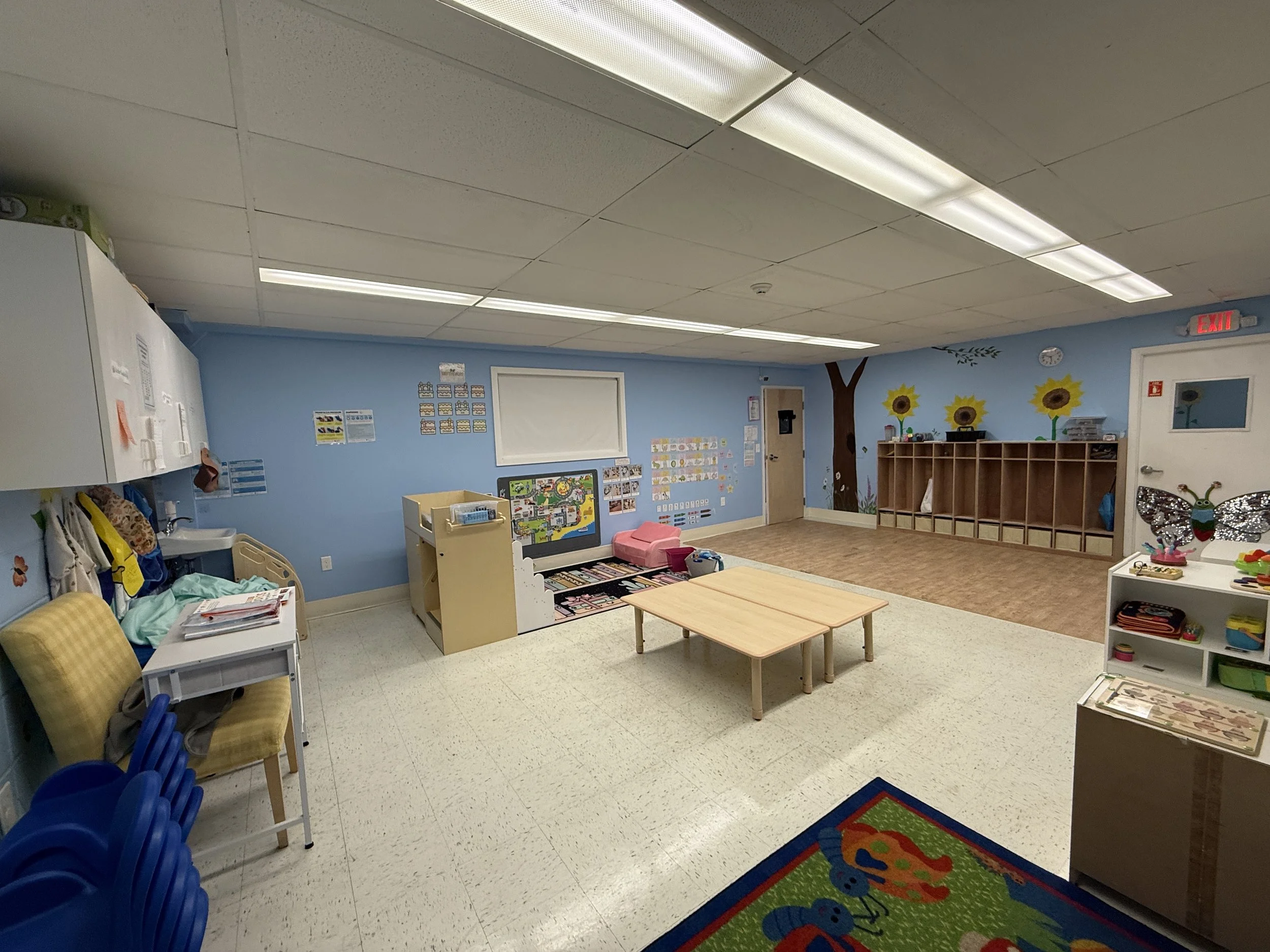 Room 8 (3)