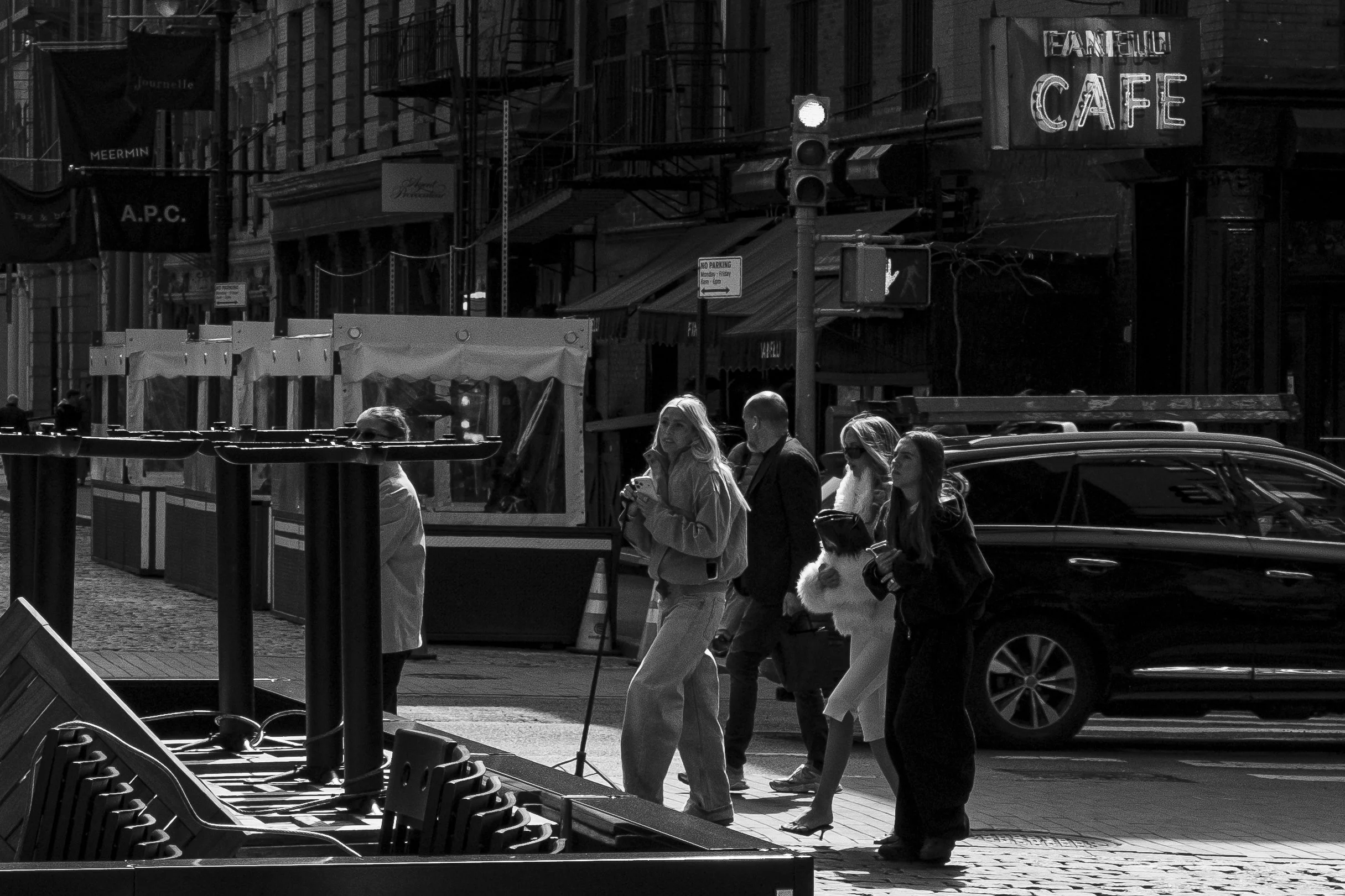 LoveStory_BW-16 copy.jpg
